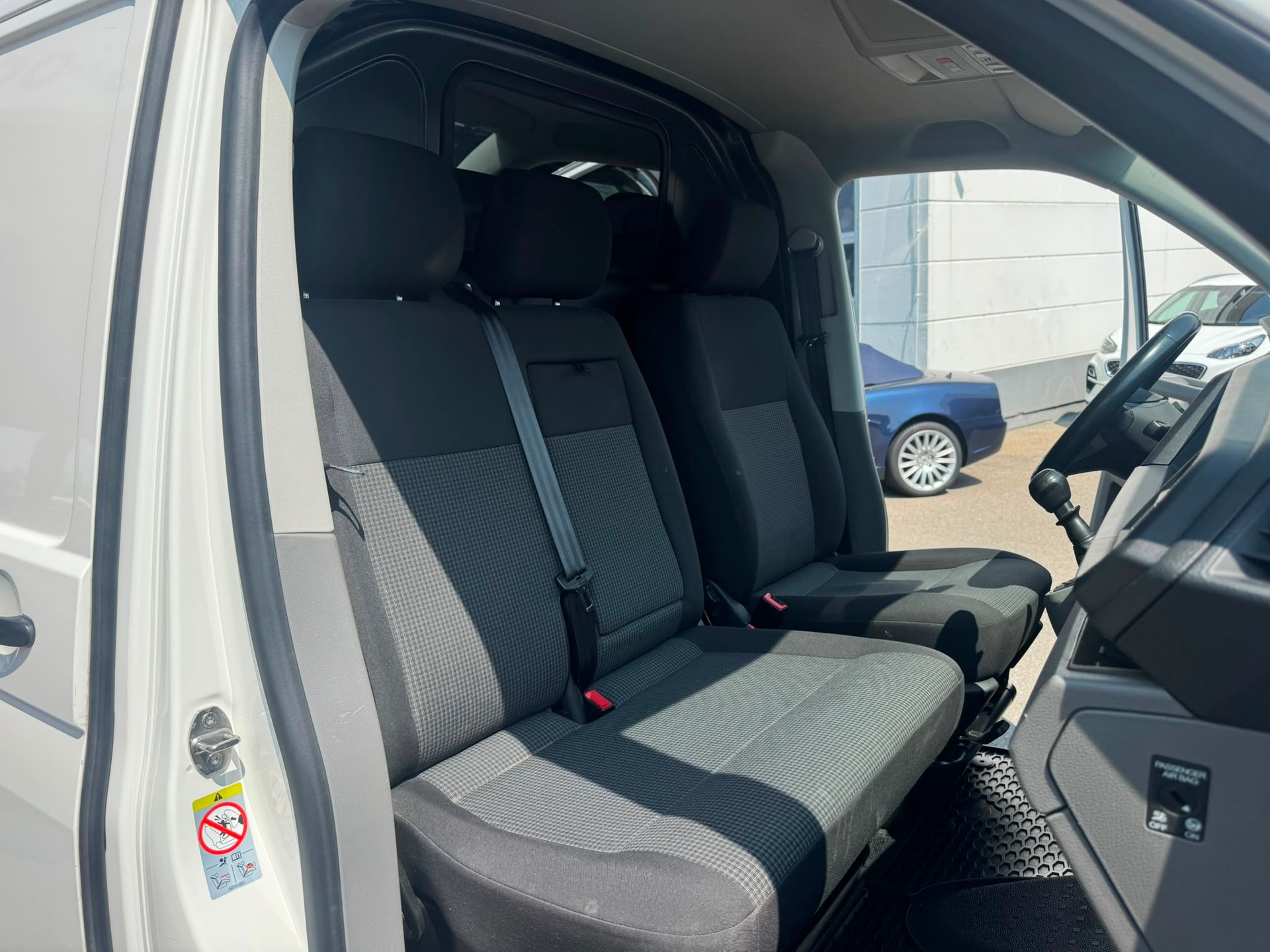 VW T6.1 2.0 TDI-image-15