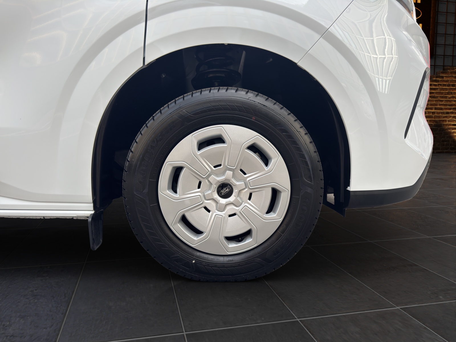 FORD Transit Custom Van 280 L1 2.0 EcoBlue 136PS Trend-image-13