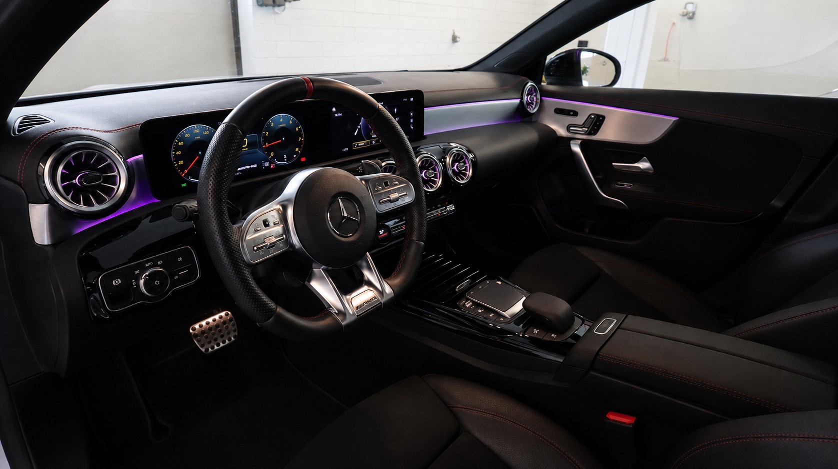 MERCEDES-BENZ CLA 35 AMG 4Matic 7G-DCT-image-3