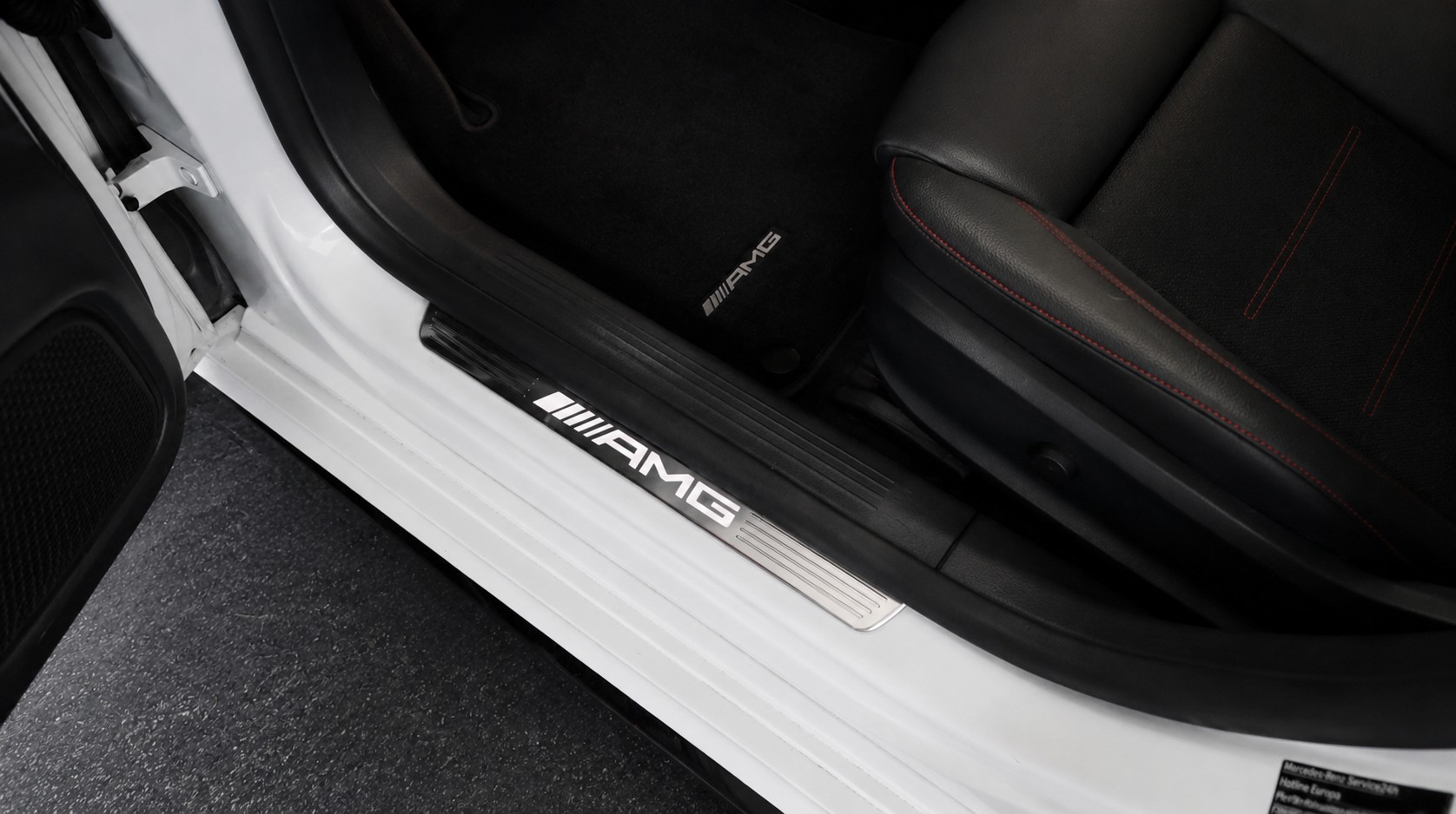 MERCEDES-BENZ CLA 35 AMG 4Matic 7G-DCT-image-2