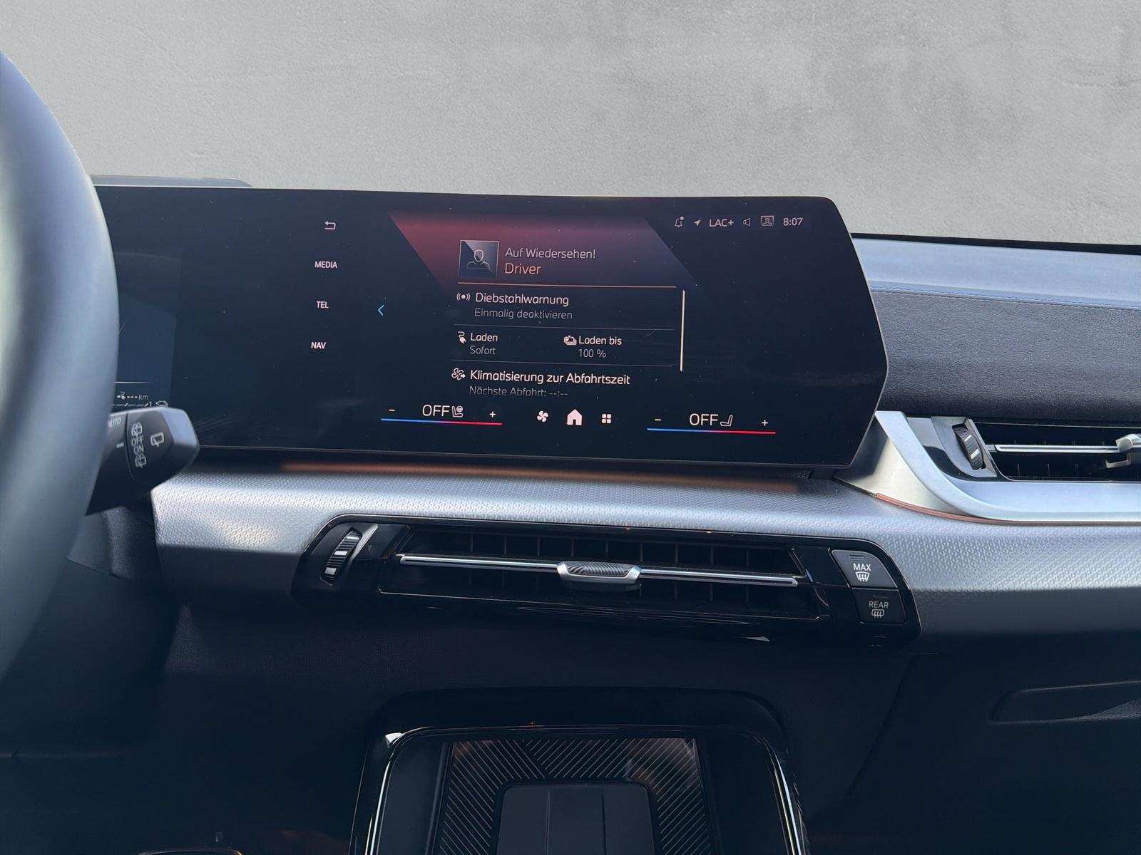 BMW X1 25e xDrive paddles-image-18