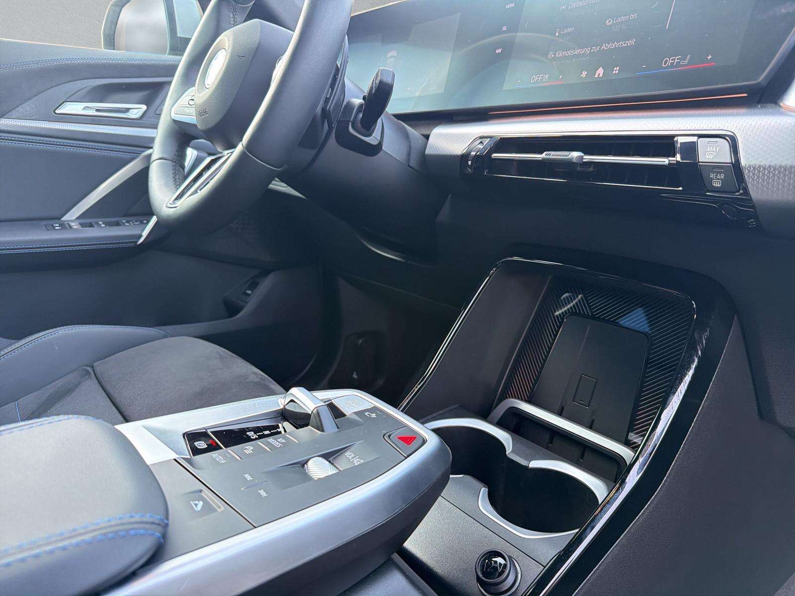 BMW X1 25e xDrive paddles-image-14