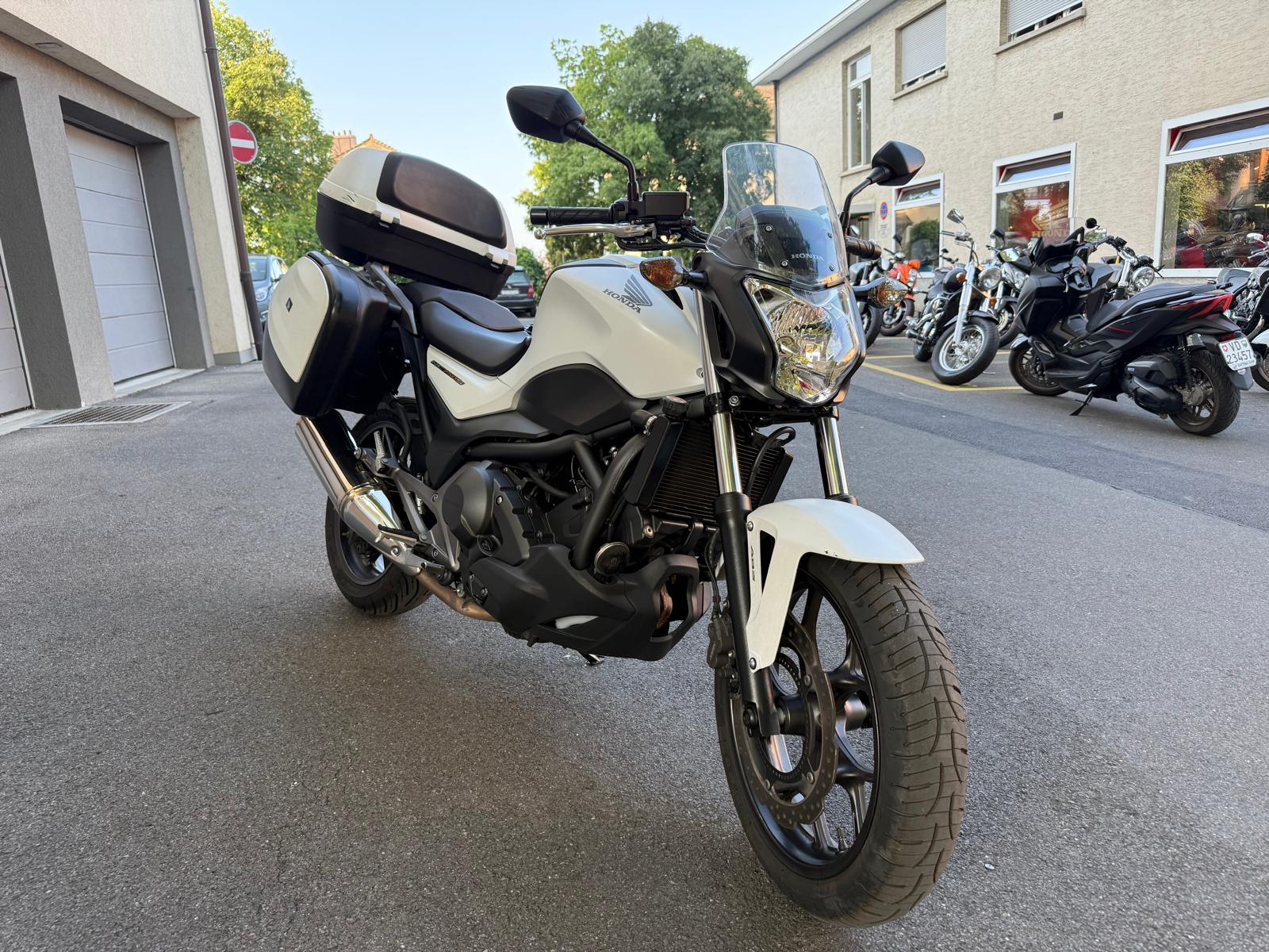 HONDA NC 750 S DCT ABS-showroom-element-1