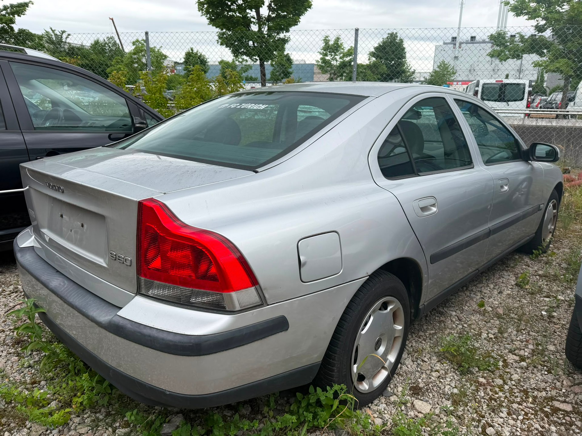 VOLVO S60 2.4 AUTOMAT-image-1