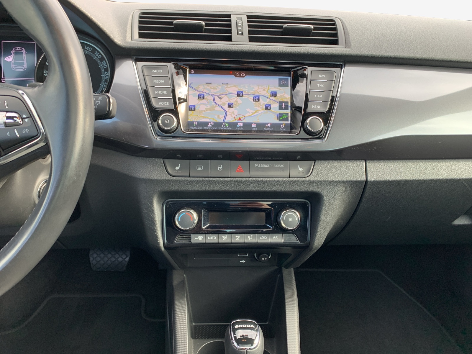 SKODA Fabia 1.0 TSI Clever DSG-image-9