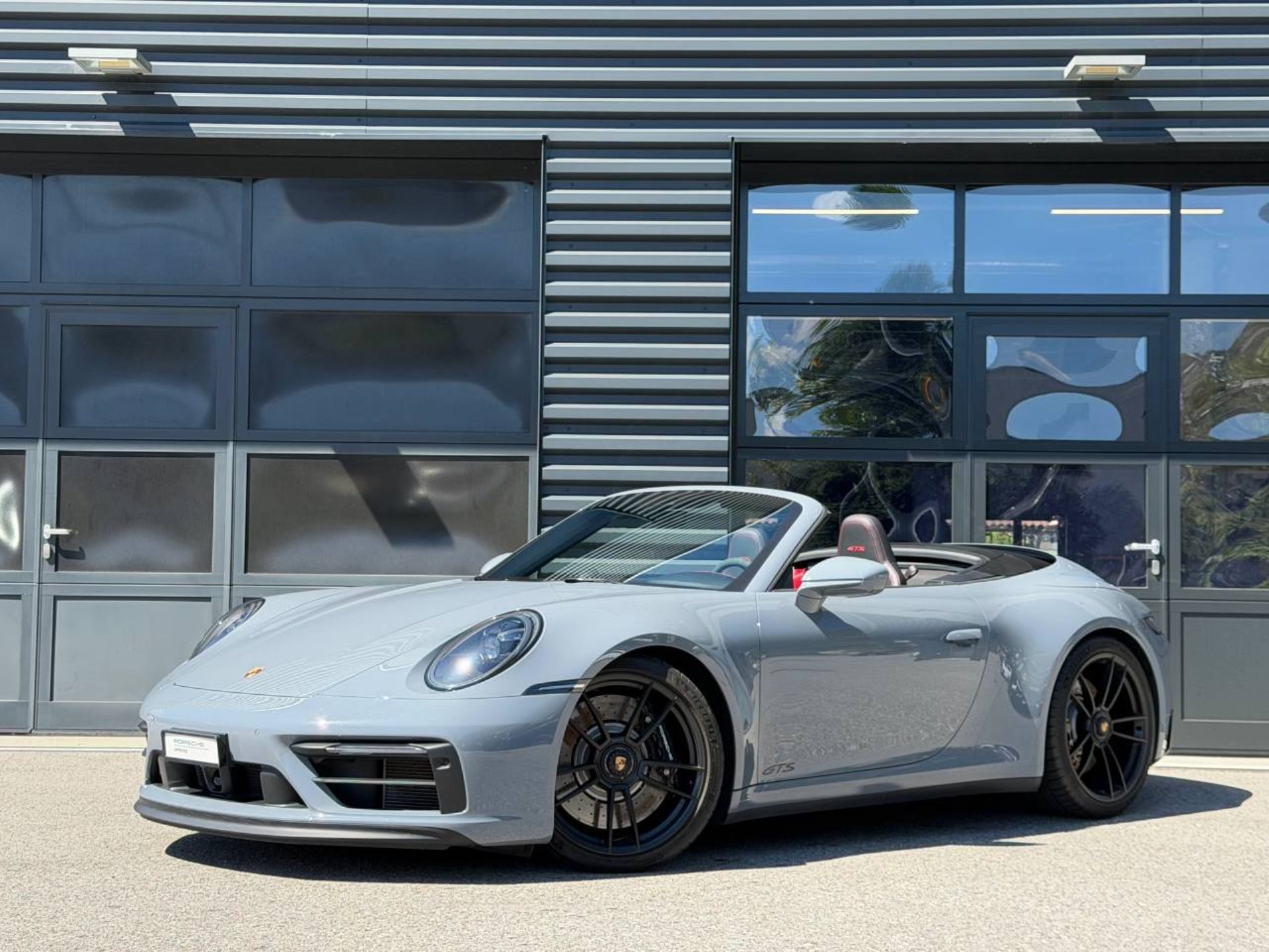 PORSCHE 911 Carrera 4 GTS Cabriolet