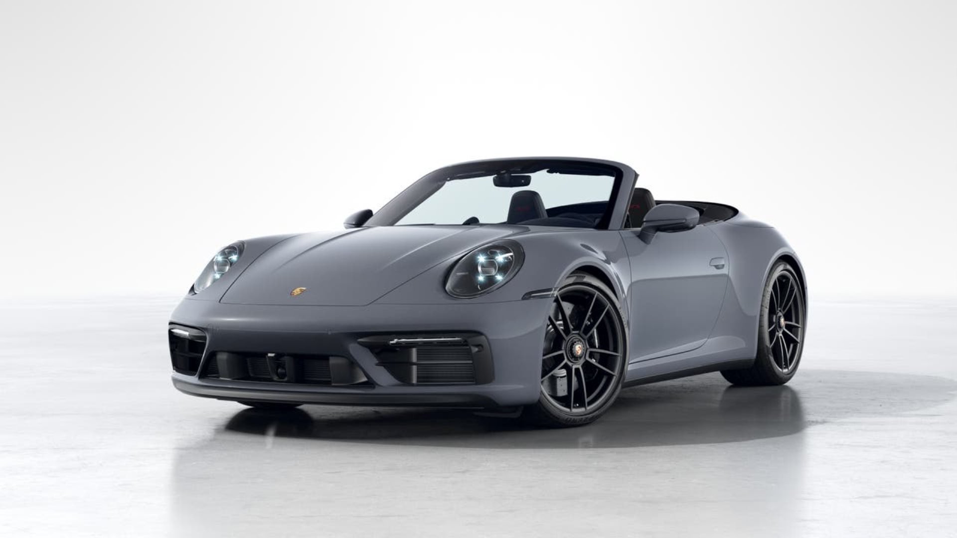 PORSCHE 911 Carrera 4 GTS Cabriolet-image-0
