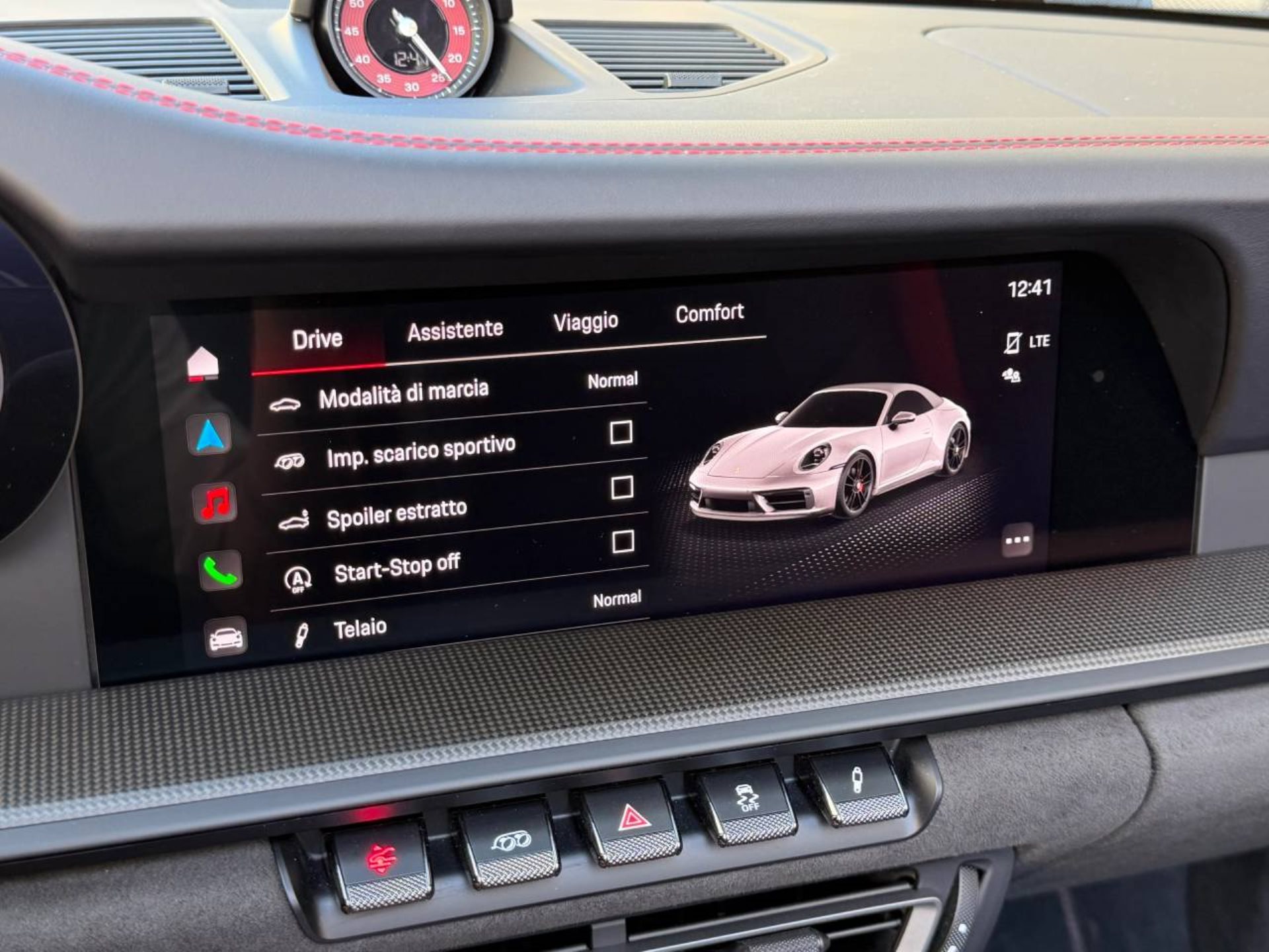 PORSCHE 911 Carrera 4 GTS Cabriolet-image-18