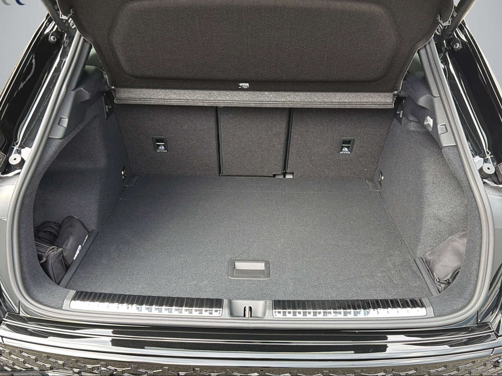 AUDI Q3 SUV 110 kW TFSI S tronic-image-5