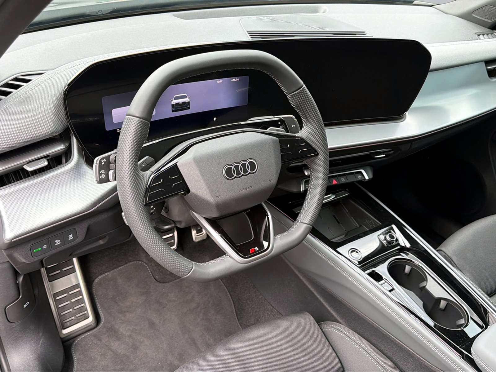 AUDI Q3 SUV 110 kW TFSI S tronic-image-7