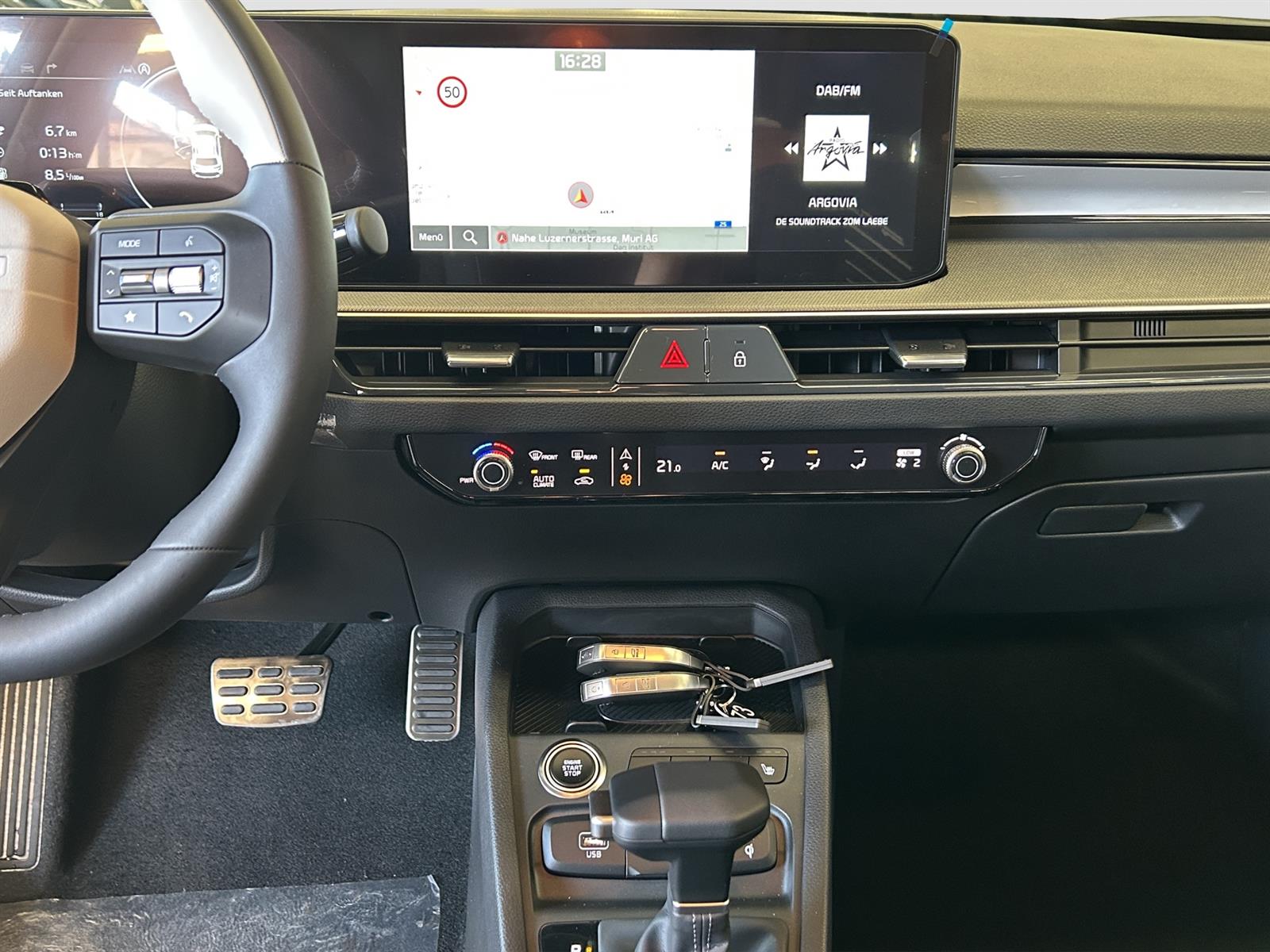 KIA Stonic 1.0 T-GDi MHEV GT-Line-image-10