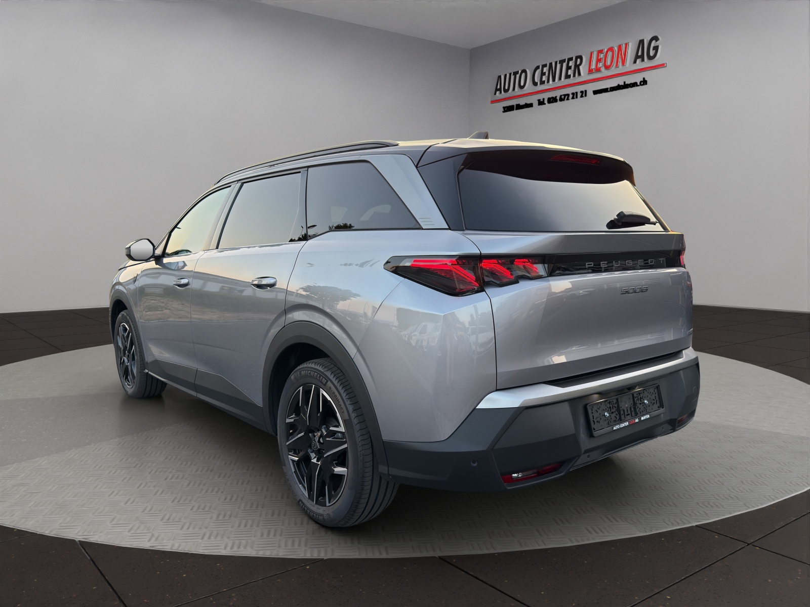 PEUGEOT 5008 145 Hybrid e-DCS6 GT-showroom-element-3