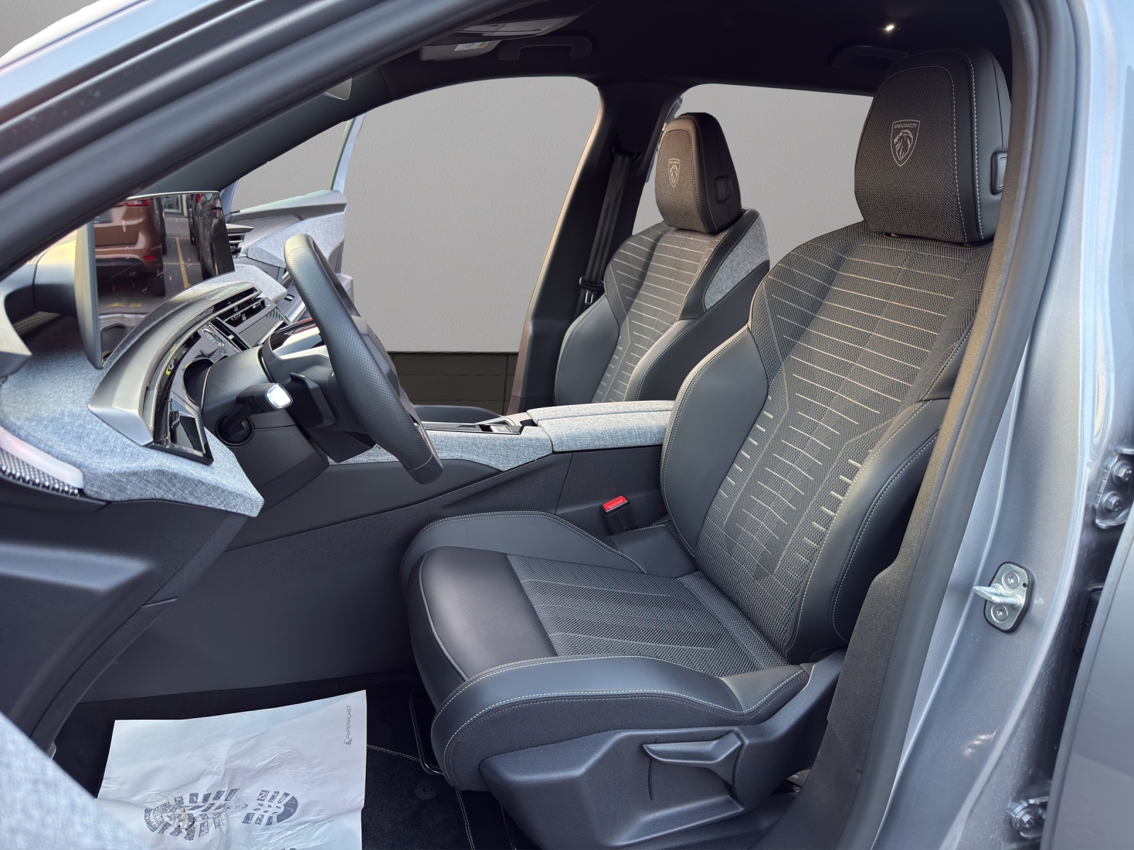 PEUGEOT 5008 145 Hybrid e-DCS6 GT-image-8