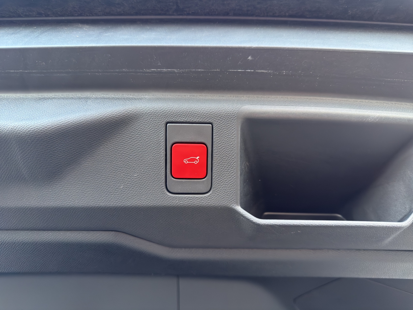PEUGEOT 5008 145 Hybrid e-DCS6 GT-image-23