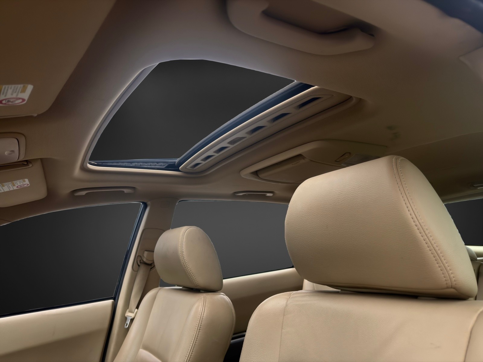 SUBARU Tribeca 3.6 AWD Executive-image-12