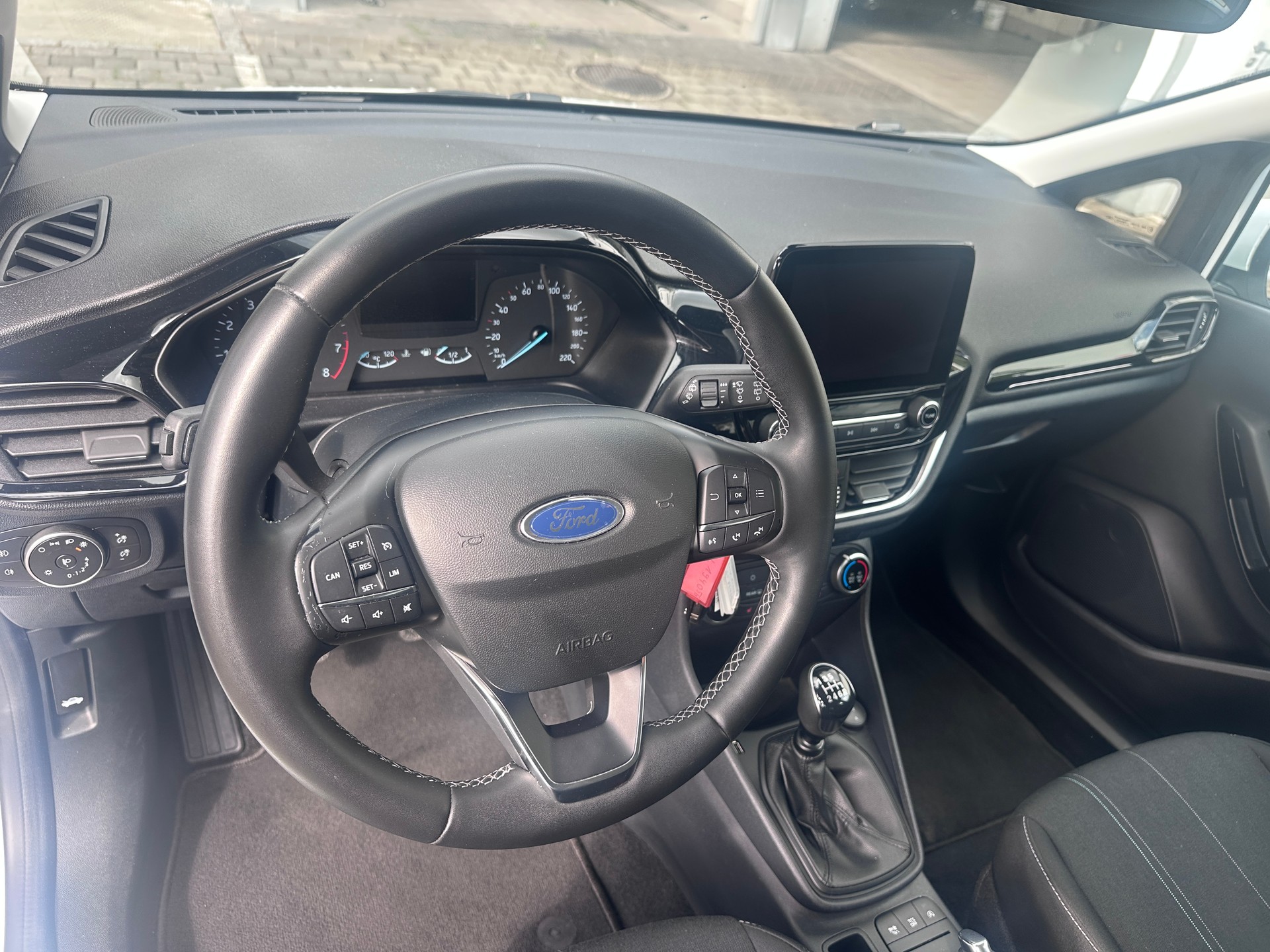 FORD Fiesta 1.0 SCTi Cool & Connect-image-7