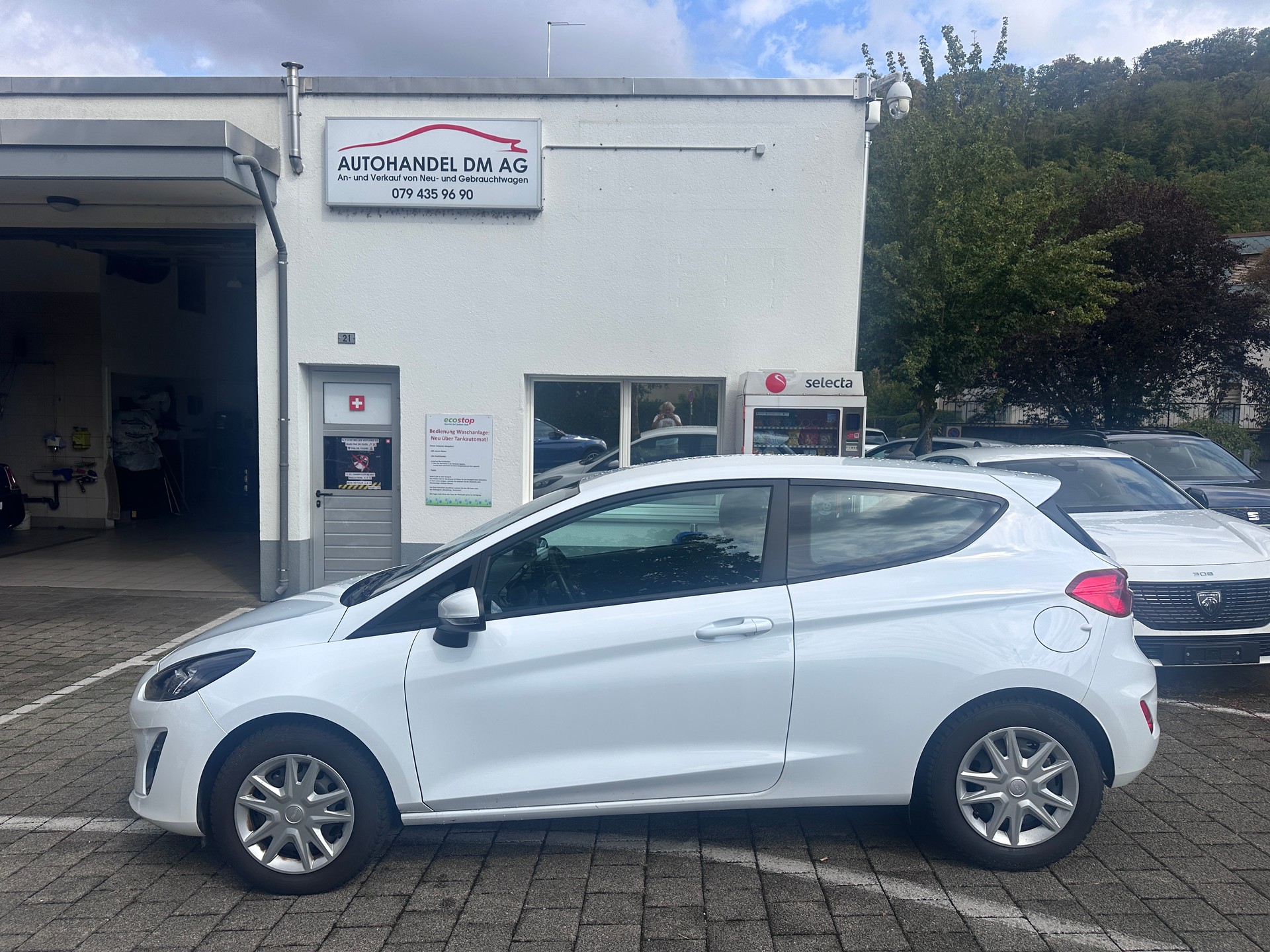 FORD Fiesta 1.0 SCTi Cool & Connect-image-2