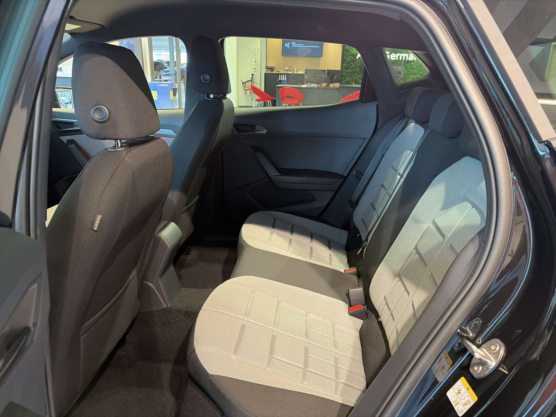 SEAT Ibiza 1.0 EcoTSi FR DSG-Automat-image-6
