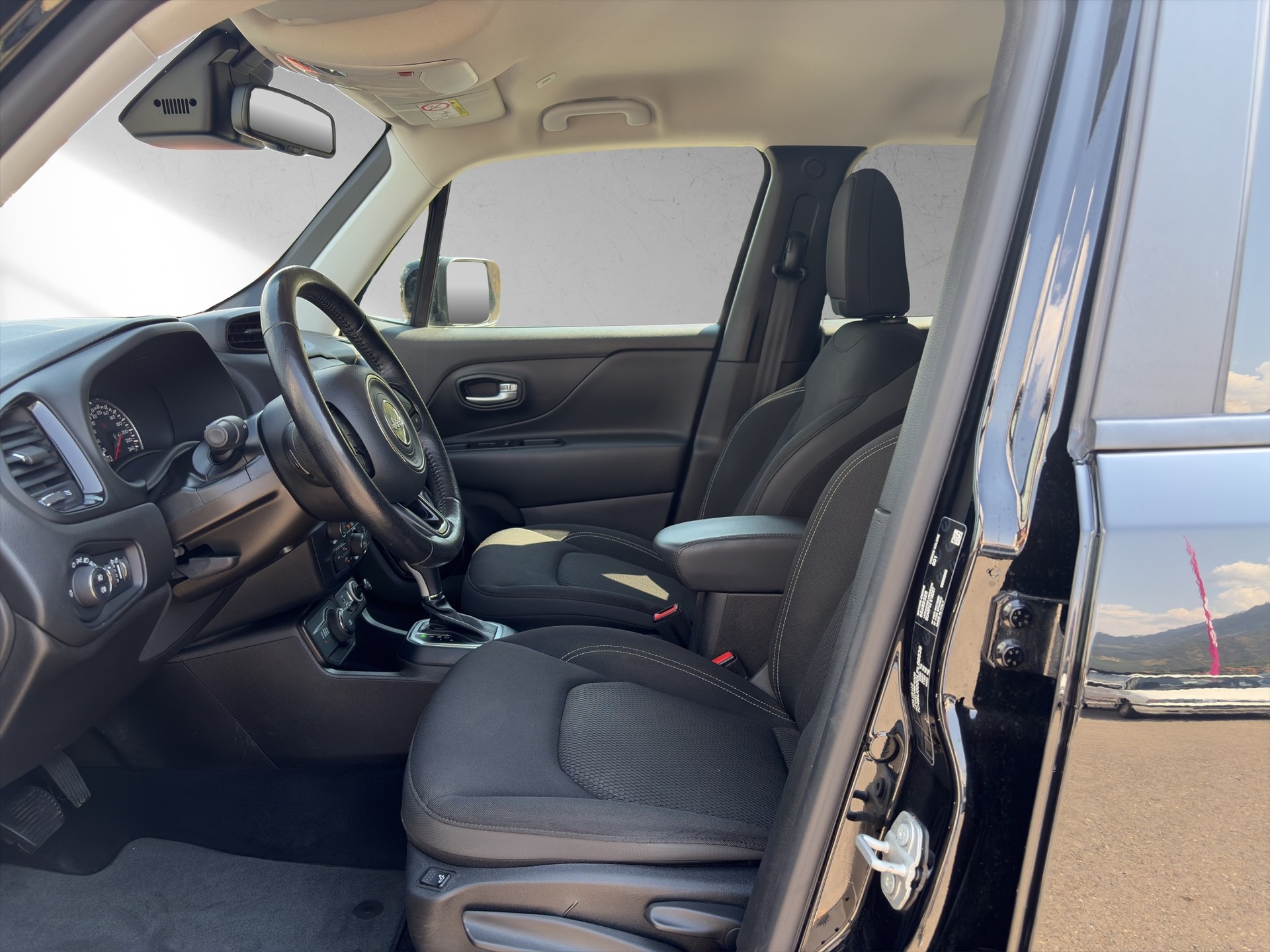 JEEP Renegade 1.3 Turbo Quicksilver AWD-image-10