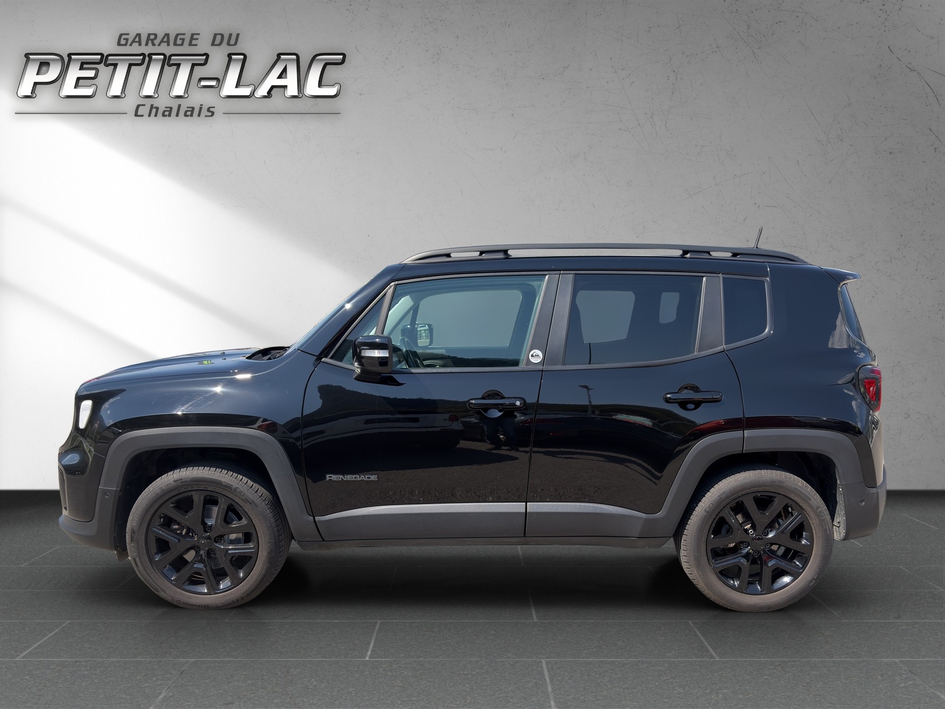 JEEP Renegade 1.3 Turbo Quicksilver AWD-image-2