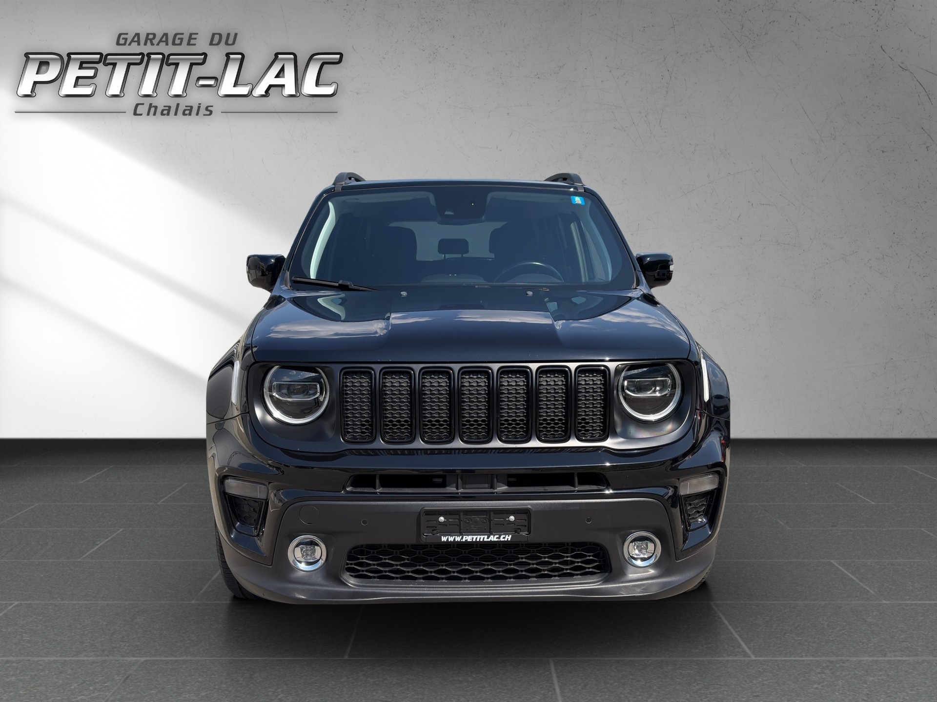 JEEP Renegade 1.3 Turbo Quicksilver AWD-image-1