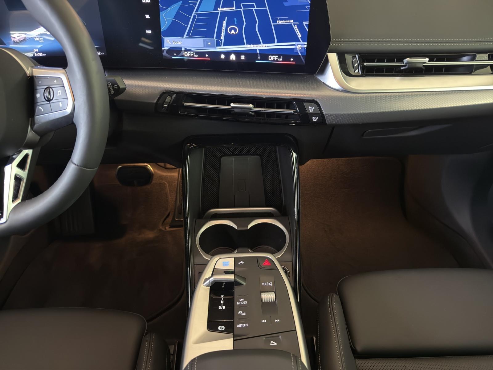 BMW iX1 30 xDrive M-SportPaket-image-14