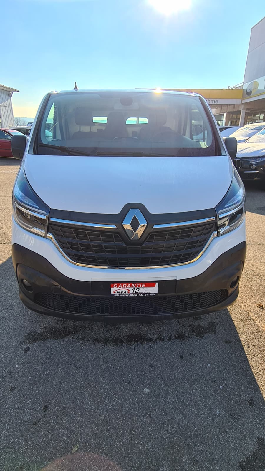 RENAULT Trafic 2.0 Energy dCi 120 3.0t Business L1H1 ** Gr-Navi ** RF-Kamera ** PDC Hinten ** Klimaanlage ** 3-Plätzer ** Frisch ab MFK-image-1