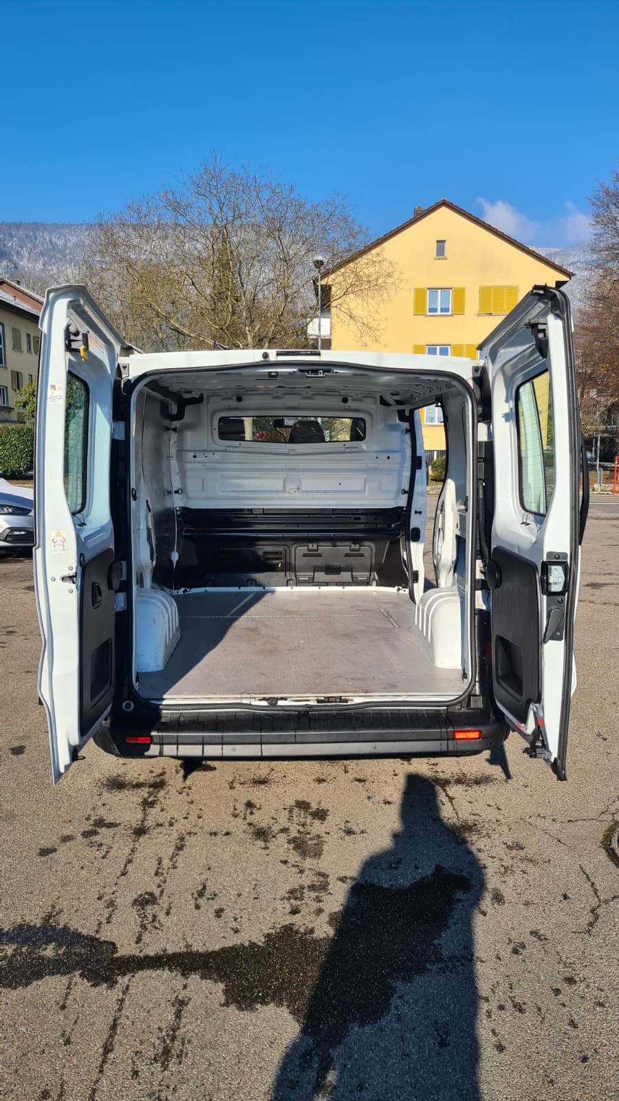 RENAULT Trafic 2.0 Energy dCi 120 3.0t Business L1H1 ** Gr-Navi ** RF-Kamera ** PDC Hinten ** Klimaanlage ** 3-Plätzer ** Frisch ab MFK-image-7