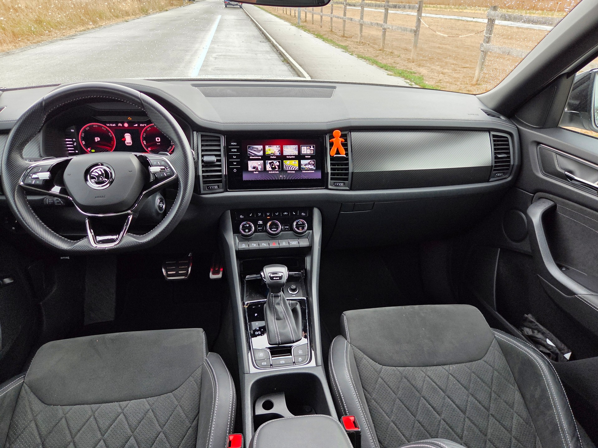 SKODA 2.0 TSI Sportline DSG-image-2