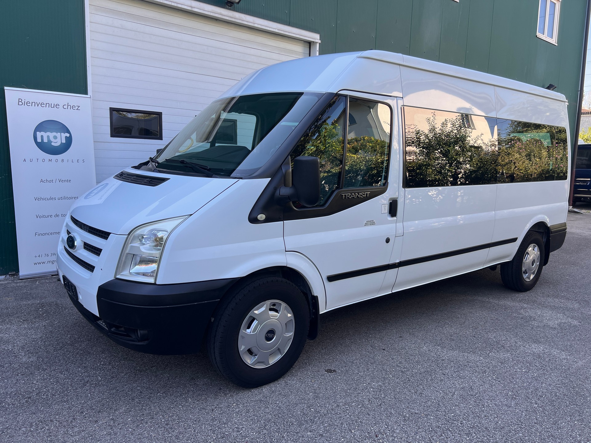 FORD Transit 2.4 TDCi Bus M2 350L Trend 14Pl.-image-0
