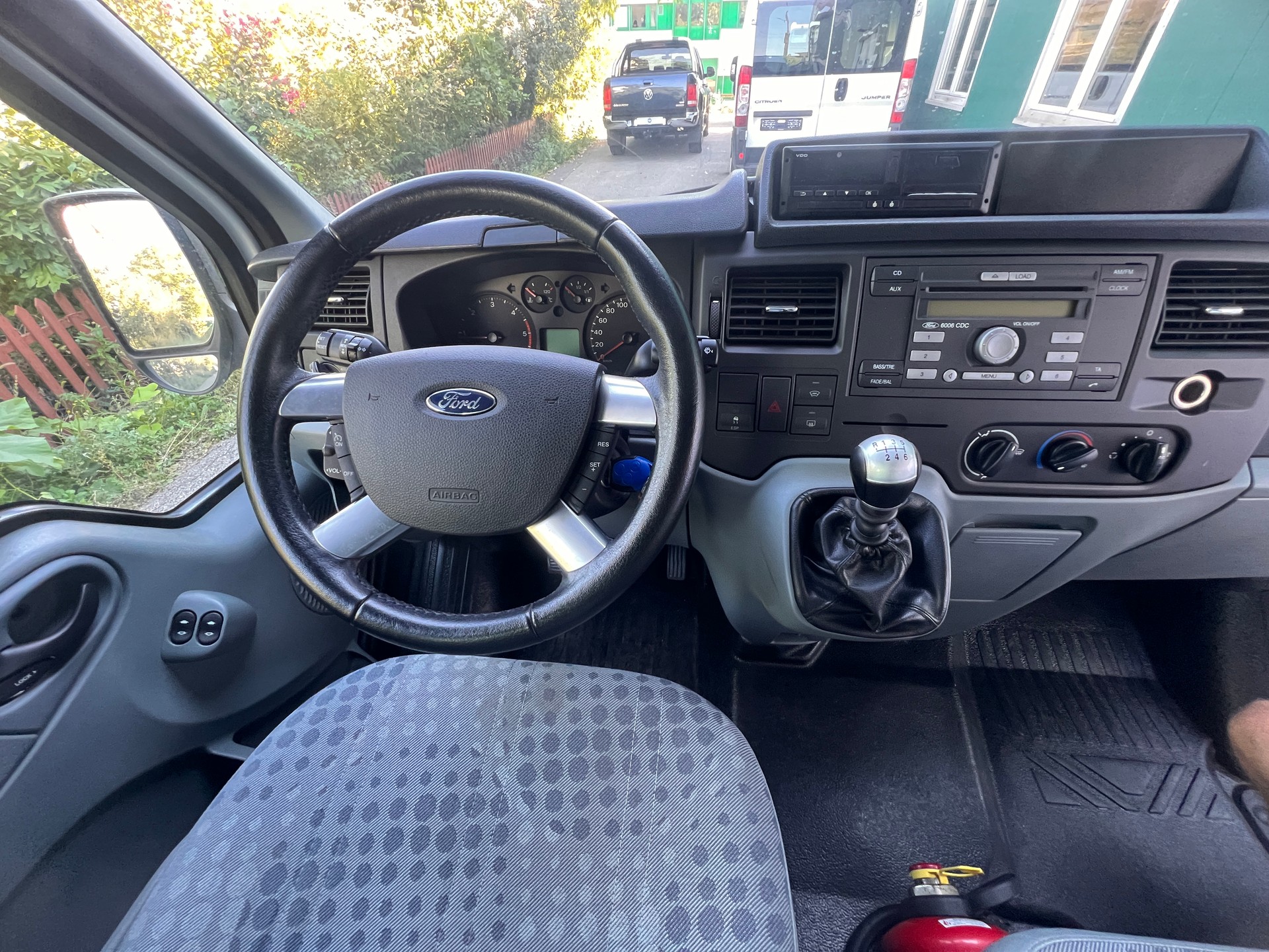 FORD Transit 2.4 TDCi Bus M2 350L Trend 14Pl.-image-9