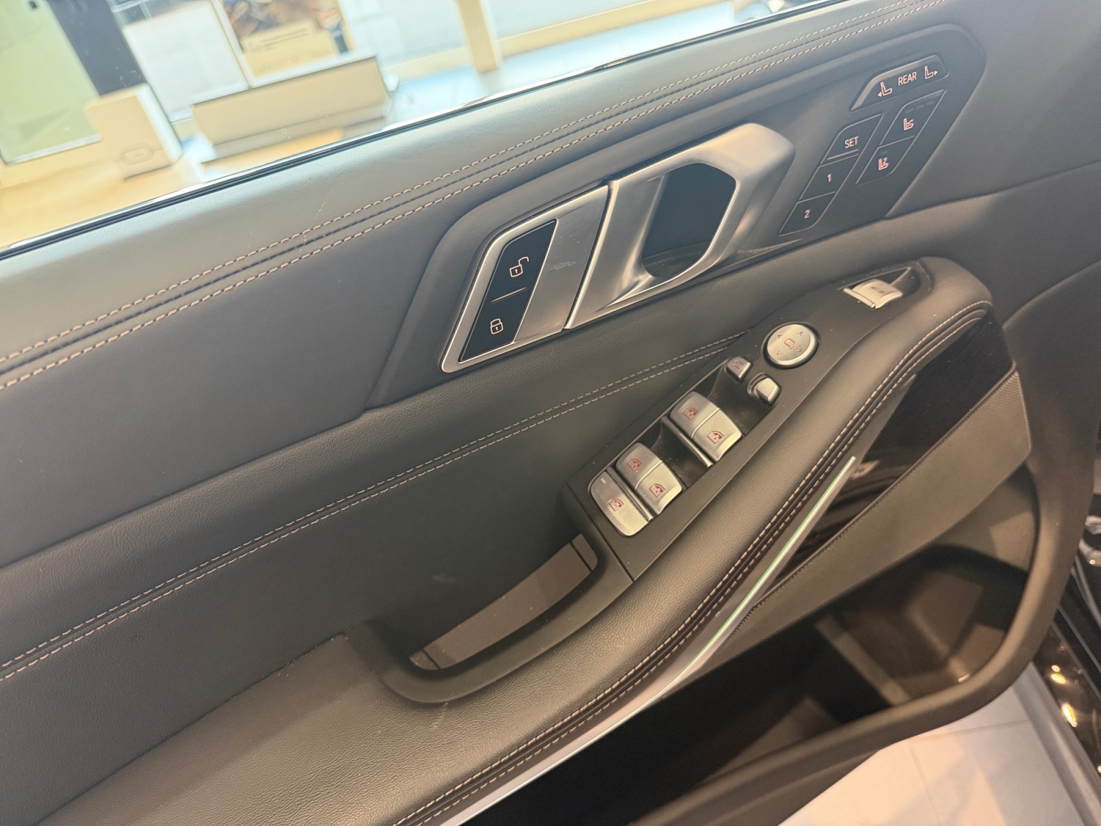 BMW X7 xDrive 48V M60i Steptronic M Sport Pro-image-12