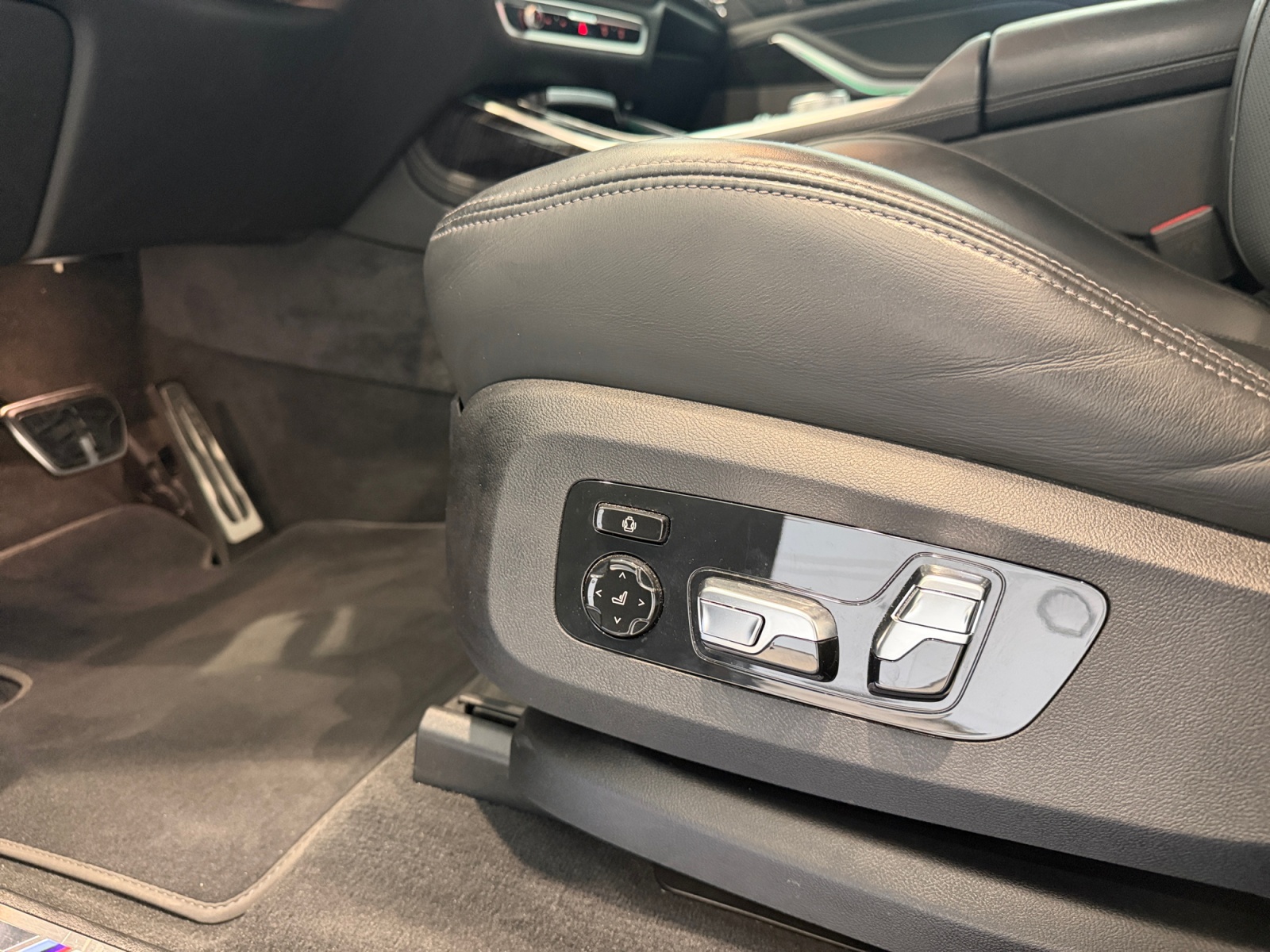 BMW X7 xDrive 48V M60i Steptronic M Sport Pro-image-15
