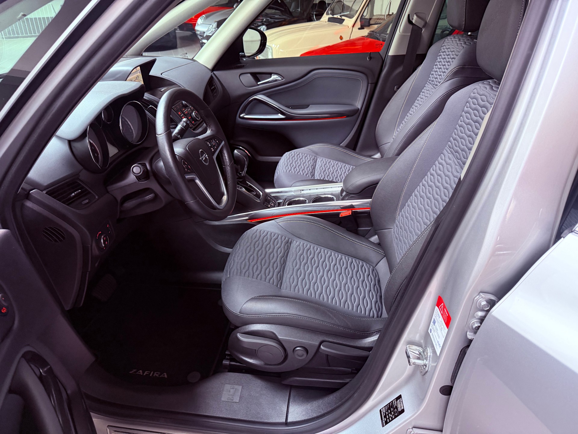 OPEL Zafira Tourer 1.4i 16V Turbo Sport Automatic-image-10