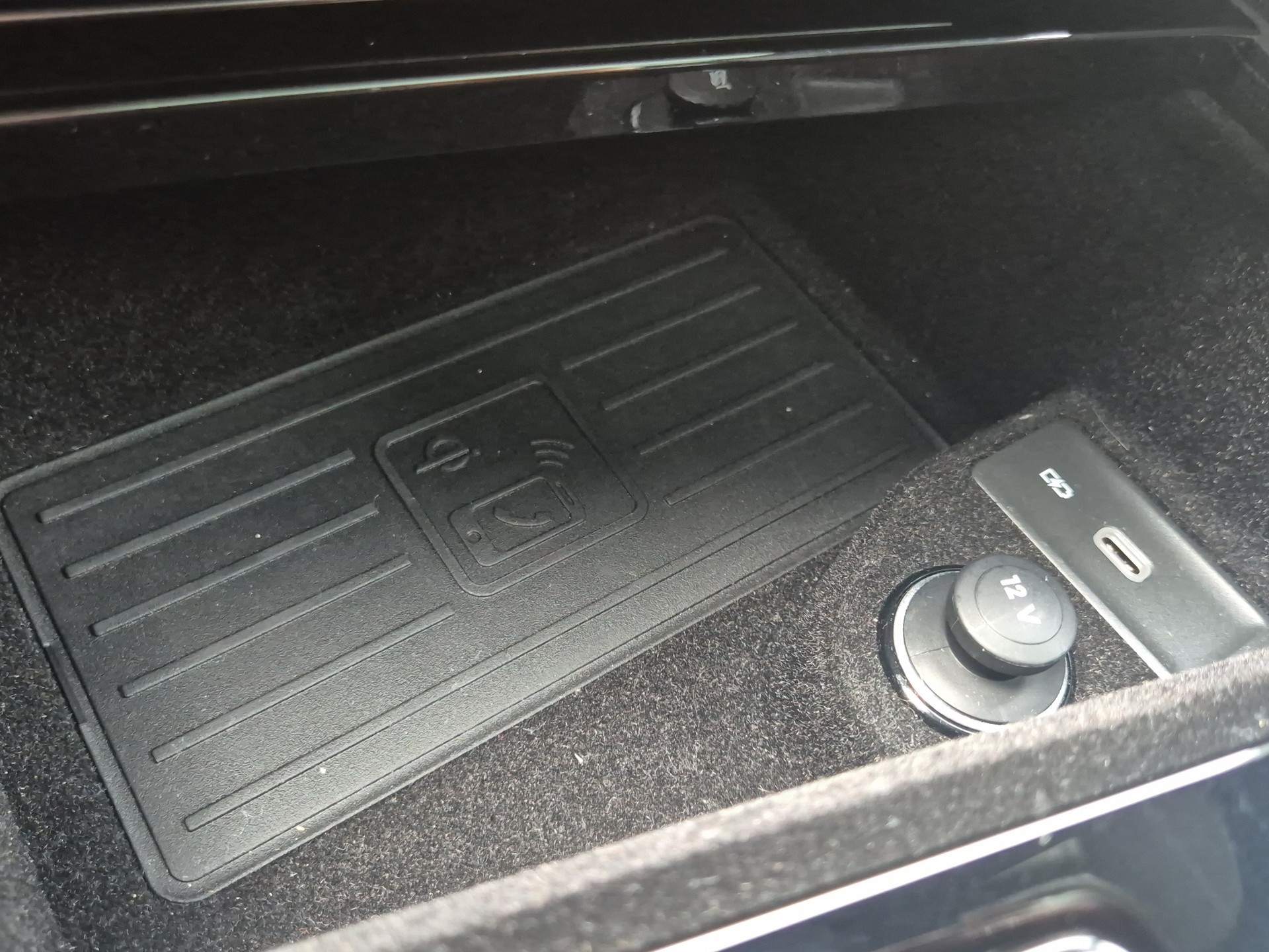 VW Touareg 3.0 TDI R-Line Tiptronic-image-18