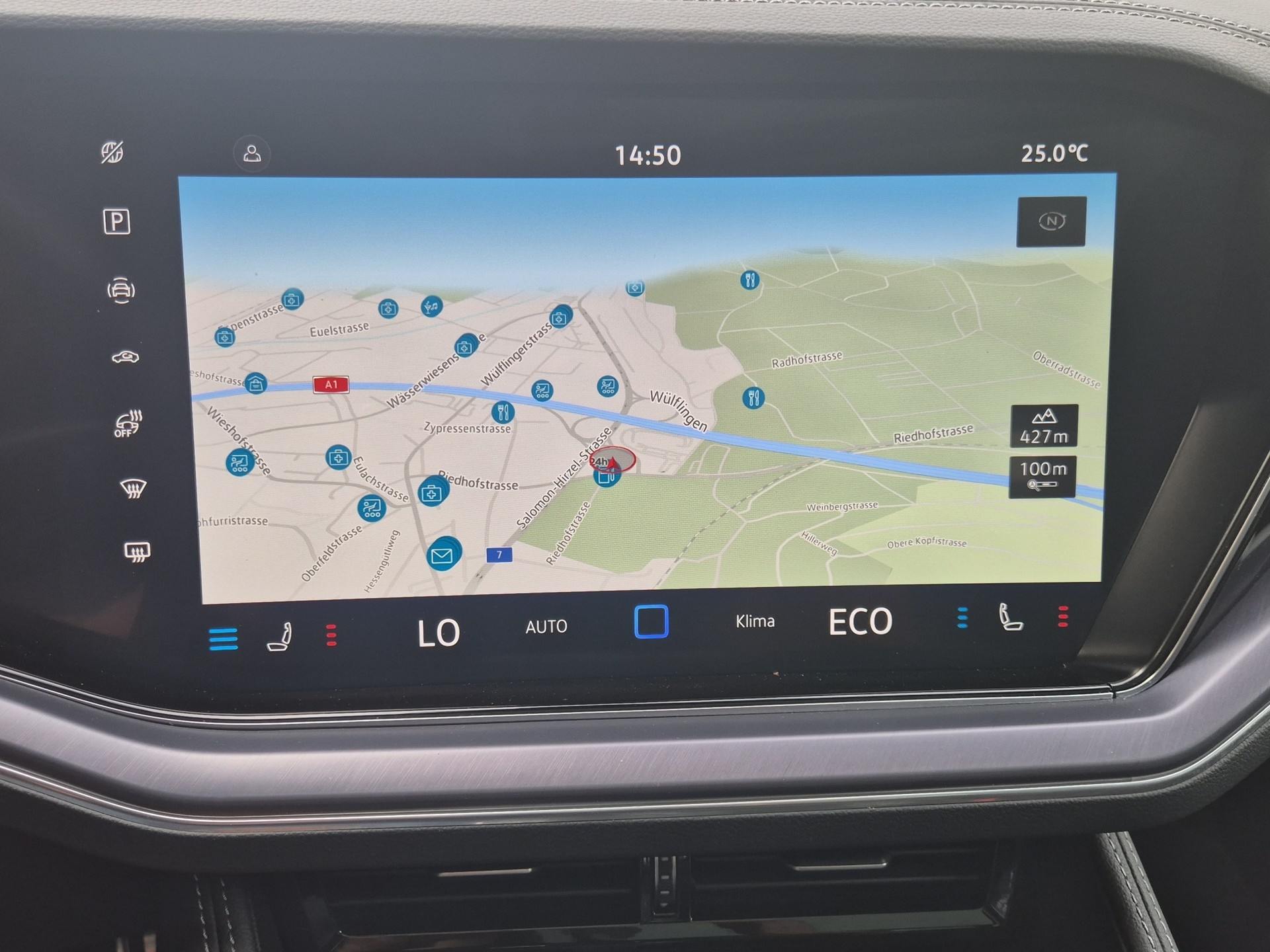 VW Touareg 3.0 TDI R-Line Tiptronic-image-21