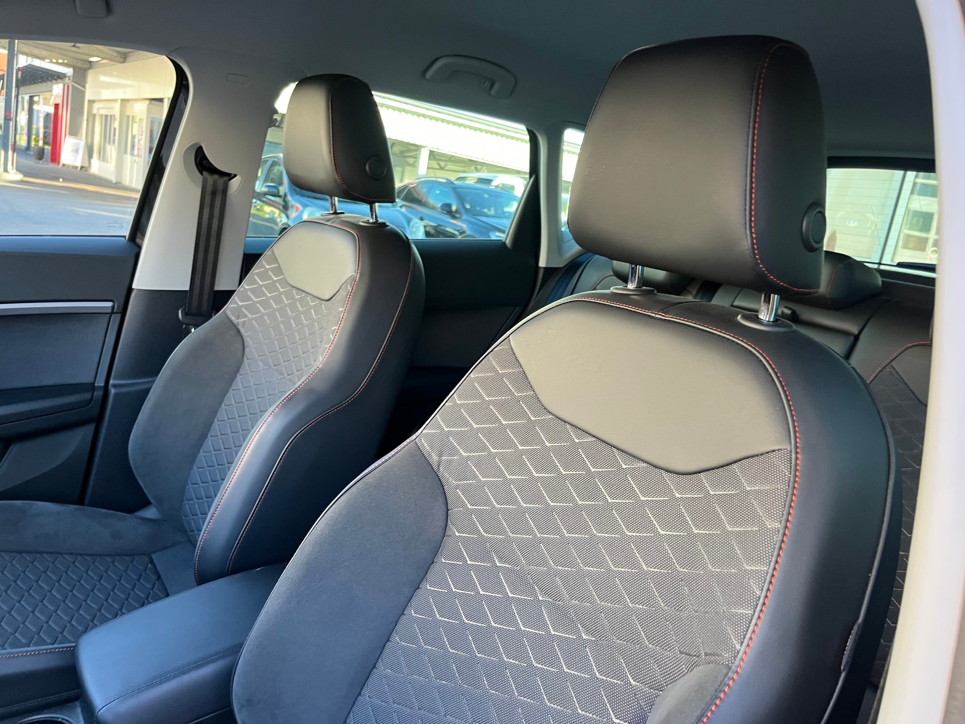 SEAT Ateca 1.5 TSI EVO DSG FR-image-4