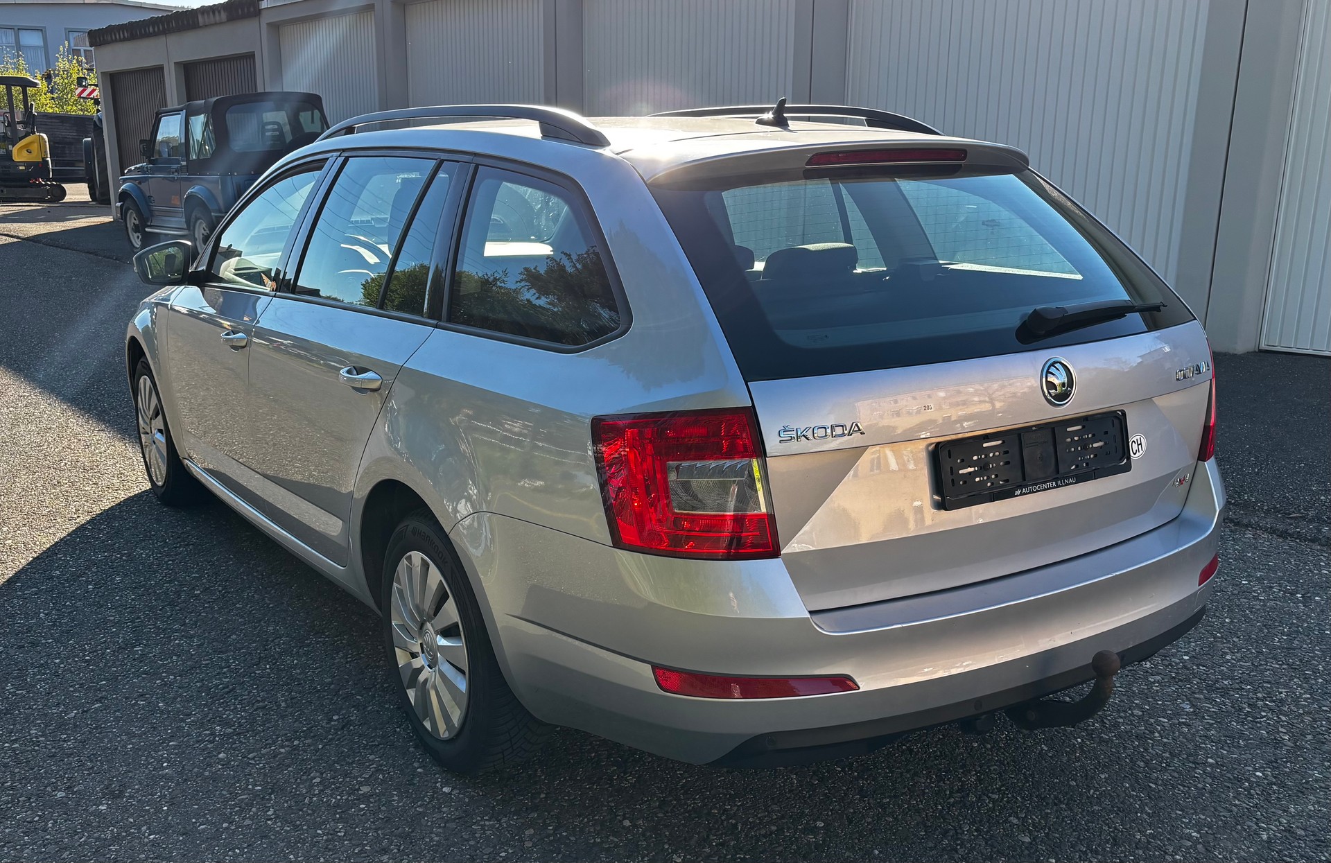 SKODA Octavia Combi 2.0 TDI Ambition 4x4-image-5