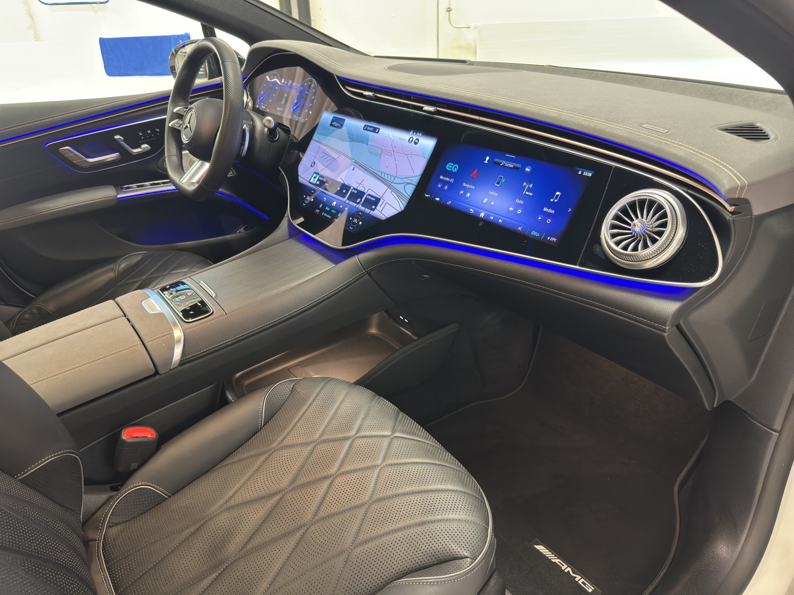 MERCEDES-BENZ EQS 580 AMG Line 4Matic-image-15