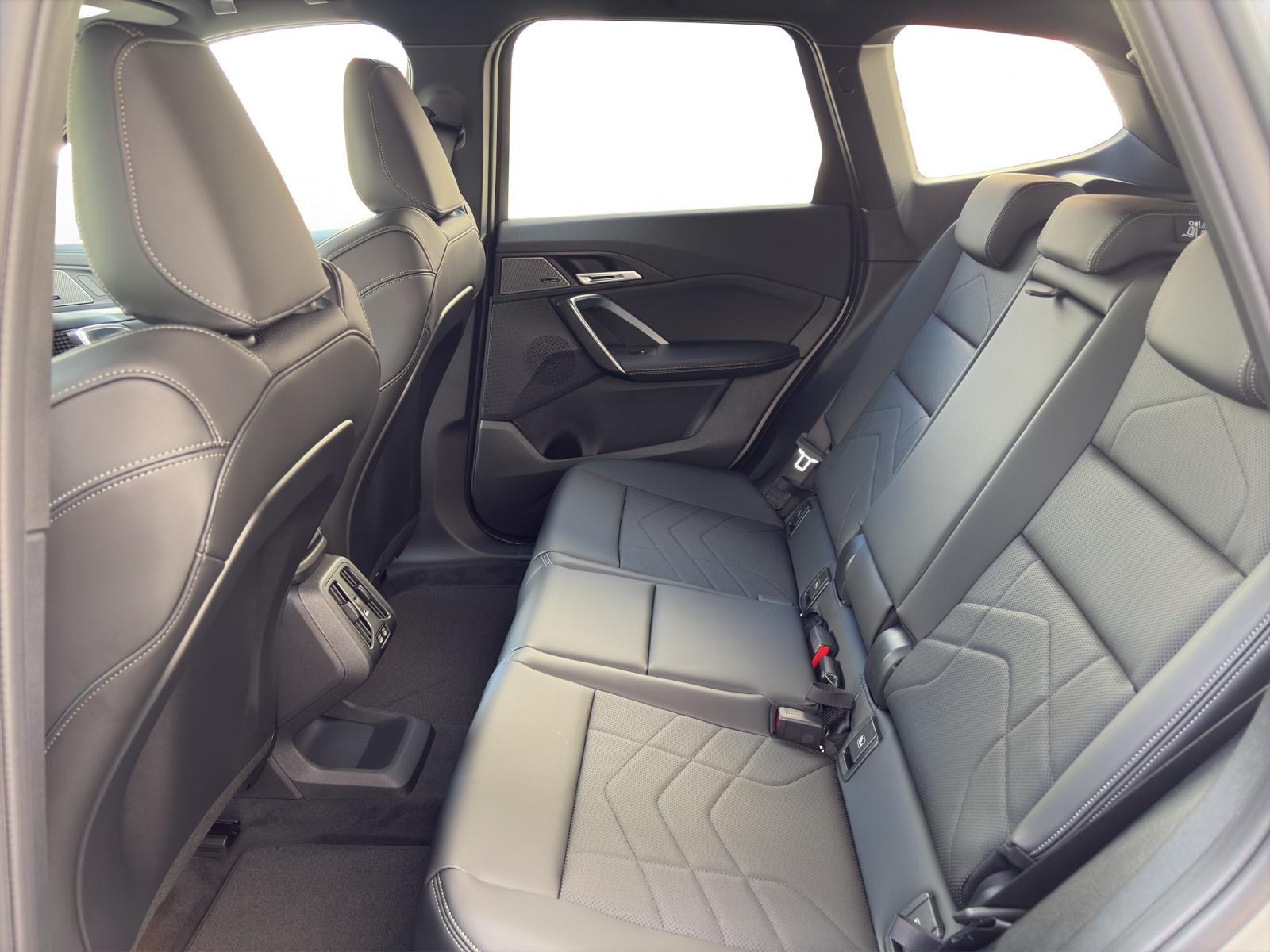 BMW X1 30e xDrive-image-13