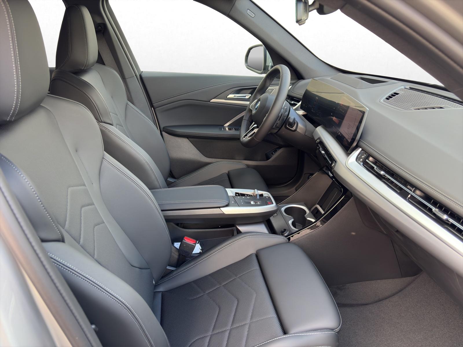 BMW X1 30e xDrive-image-15