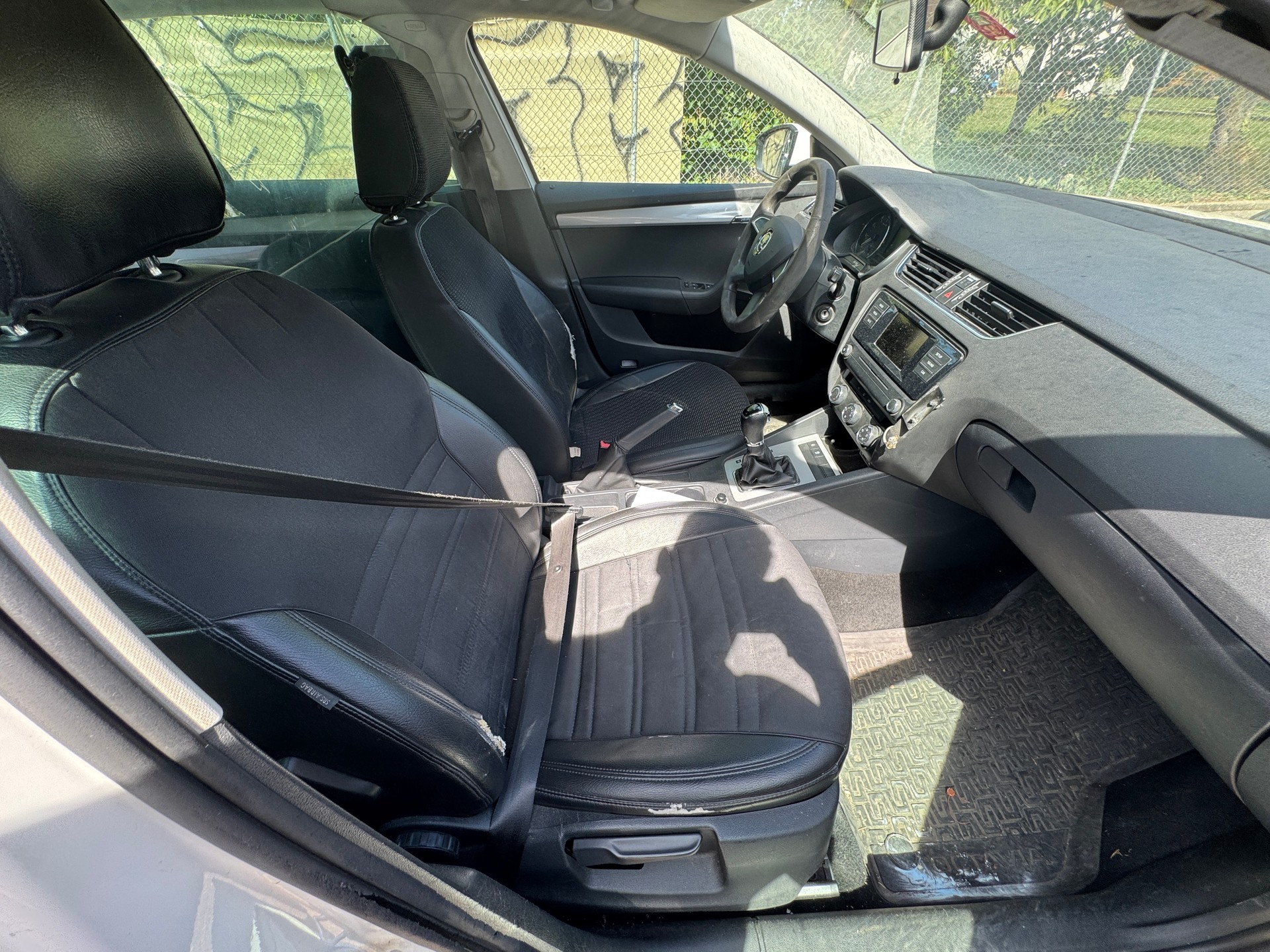 SKODA Octavia Combi 1.8 TSI Ambition DSG-image-7