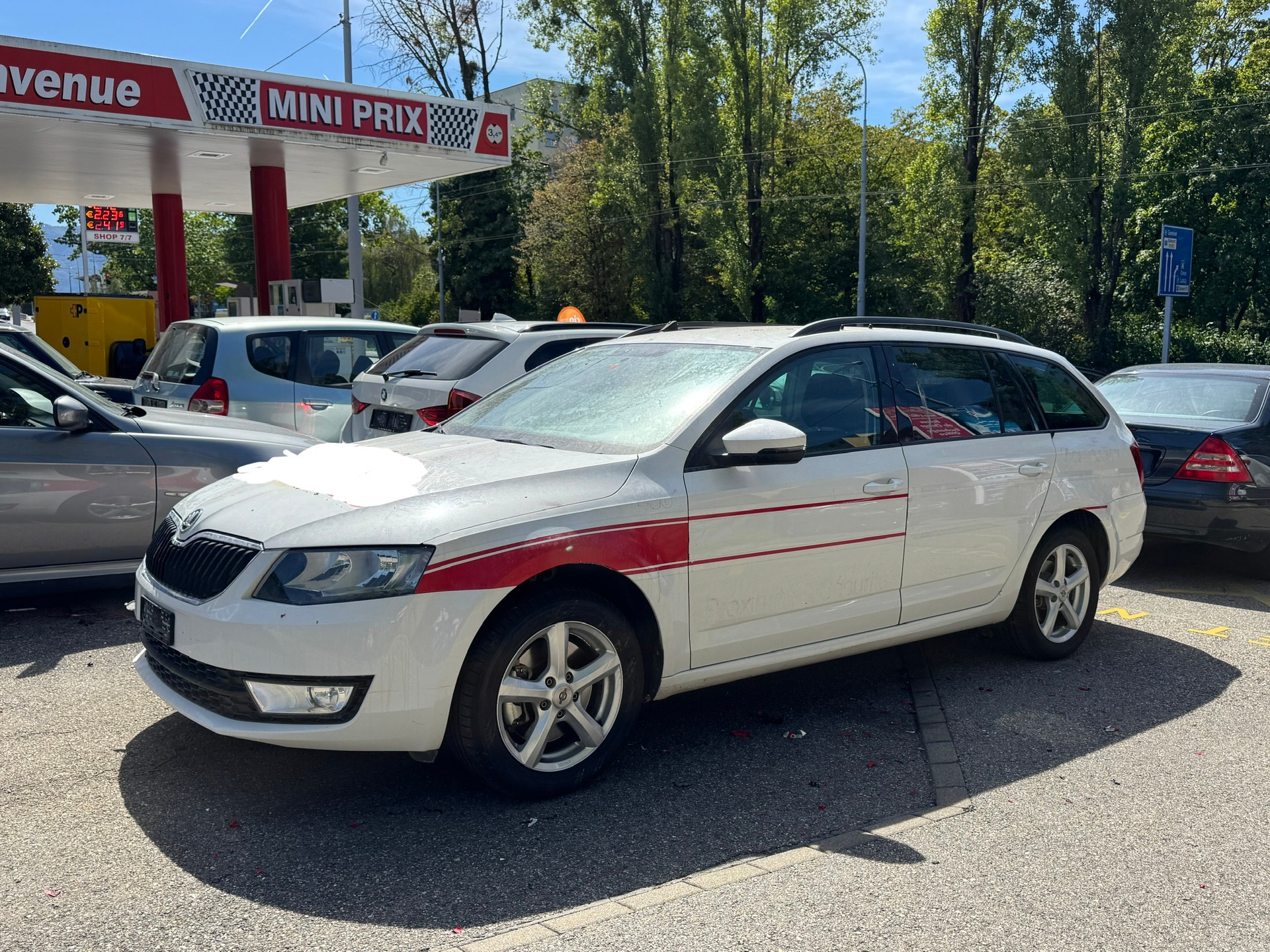 SKODA Octavia Combi 1.8 TSI Ambition DSG-image-1