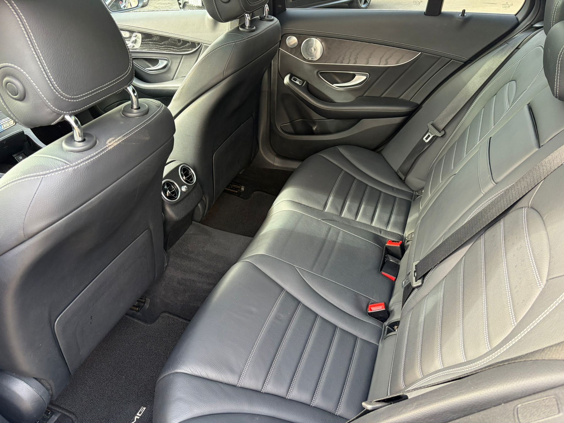 MERCEDES-BENZ C 220 d Swiss Star AMG Line 4M 9G-Tronic-image-13