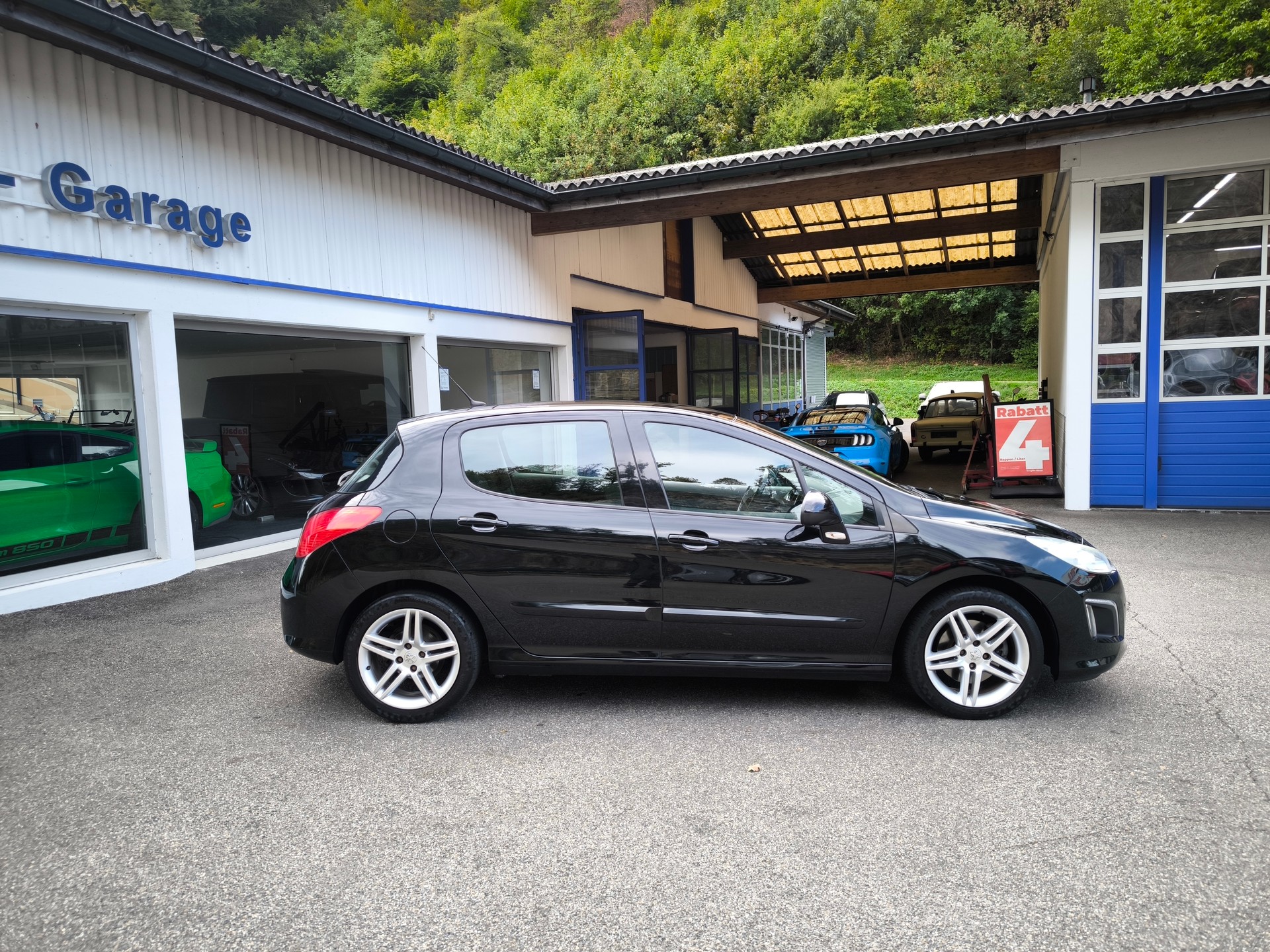 PEUGEOT 308 1.6 16V Turbo Allure-image-14