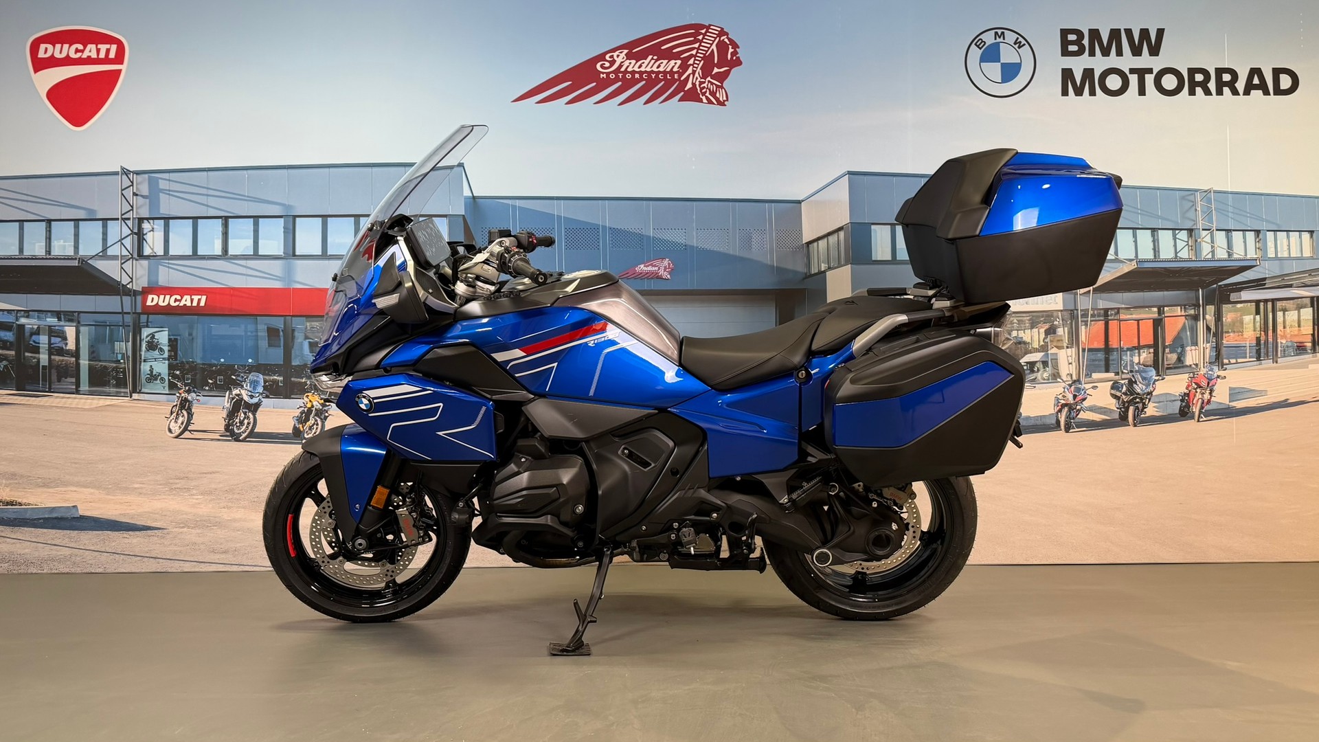 BMW R 1300 RT-showroom-element-3