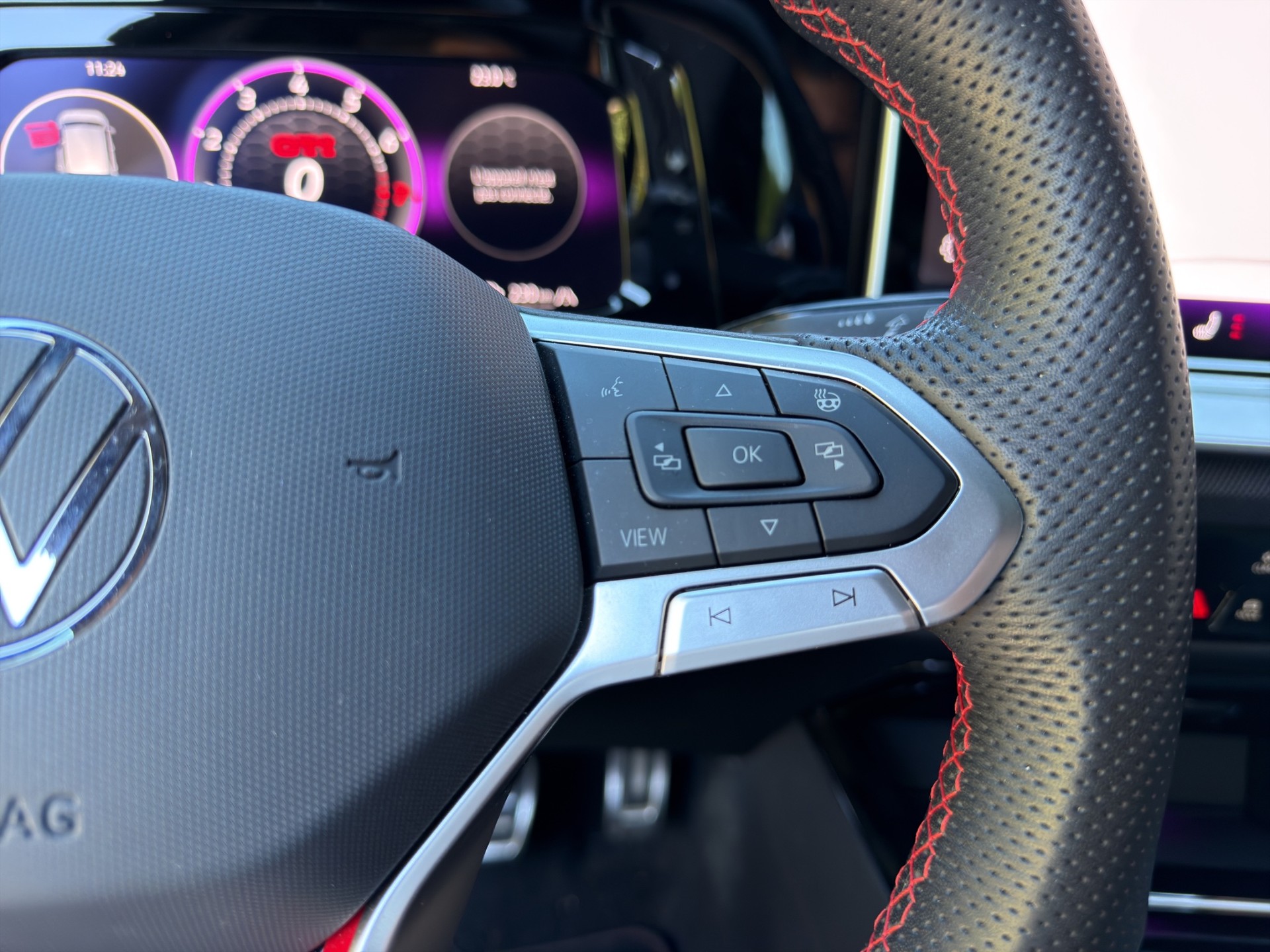 VW Golf 2.0 TSI GTI DSG-image-17