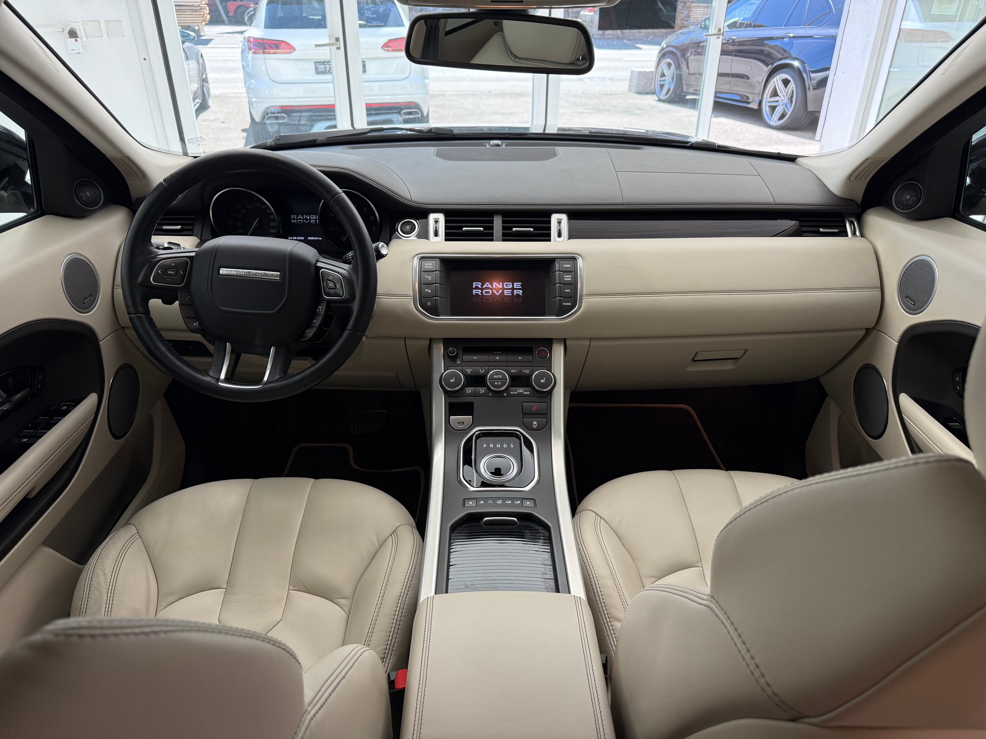 LAND ROVER Range Rover Evoque 2.0 Si4 Prestige-image-14