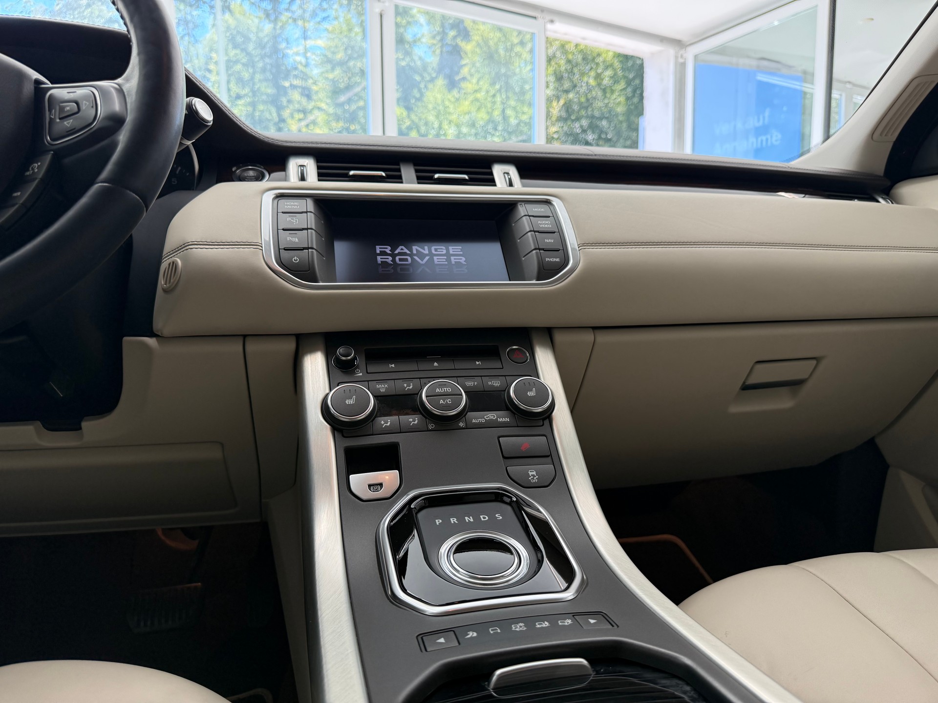 LAND ROVER Range Rover Evoque 2.0 Si4 Prestige-image-15