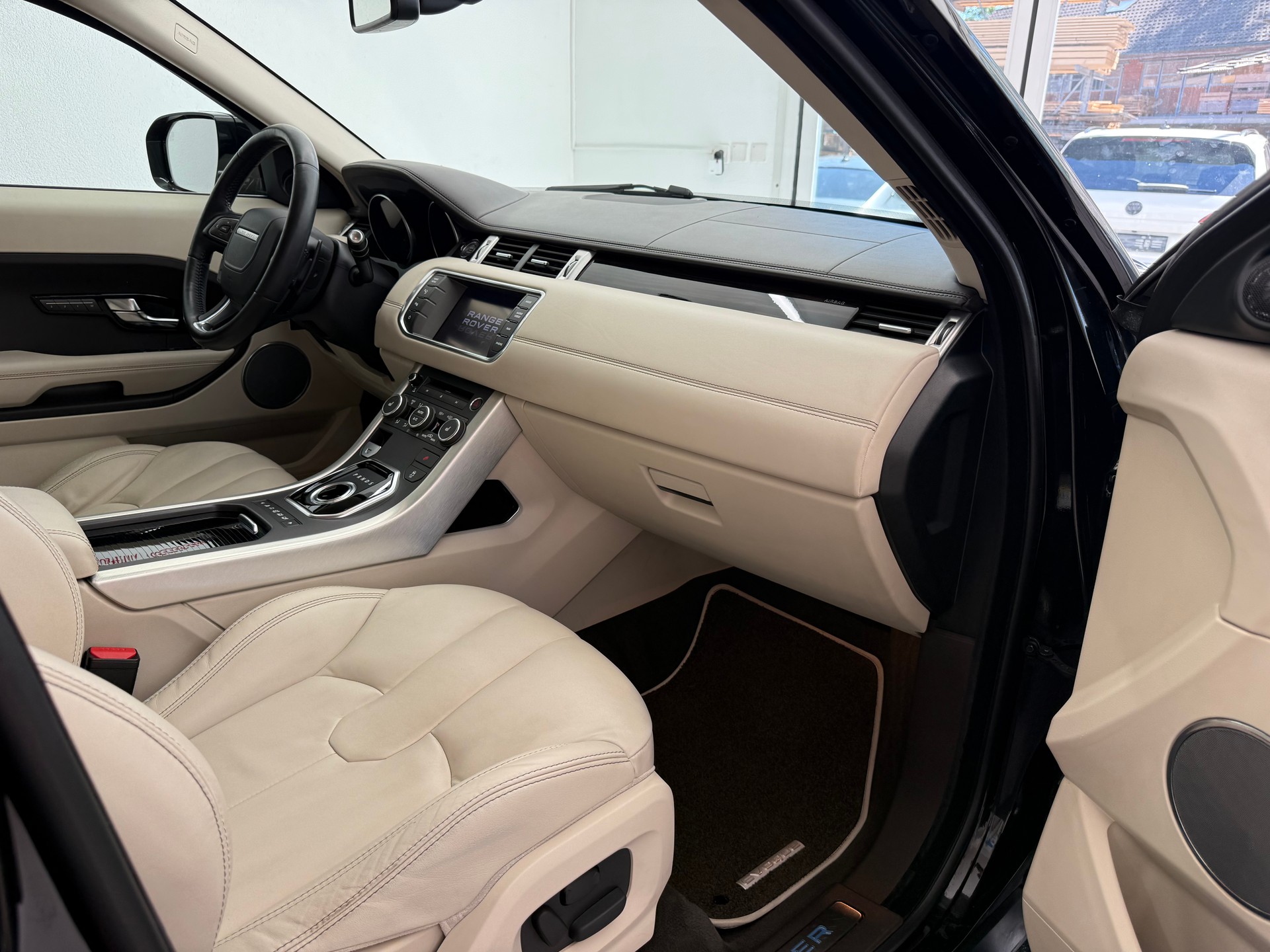 LAND ROVER Range Rover Evoque 2.0 Si4 Prestige-image-11